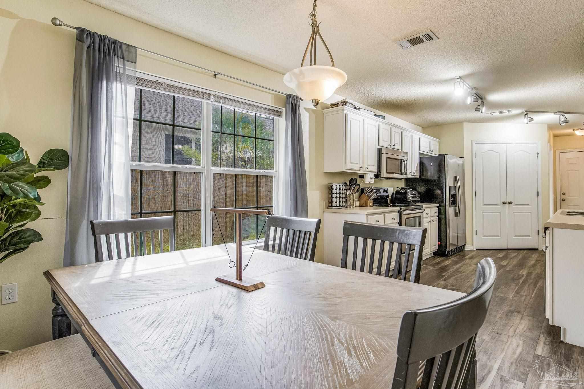 1049 Brownfield Rd