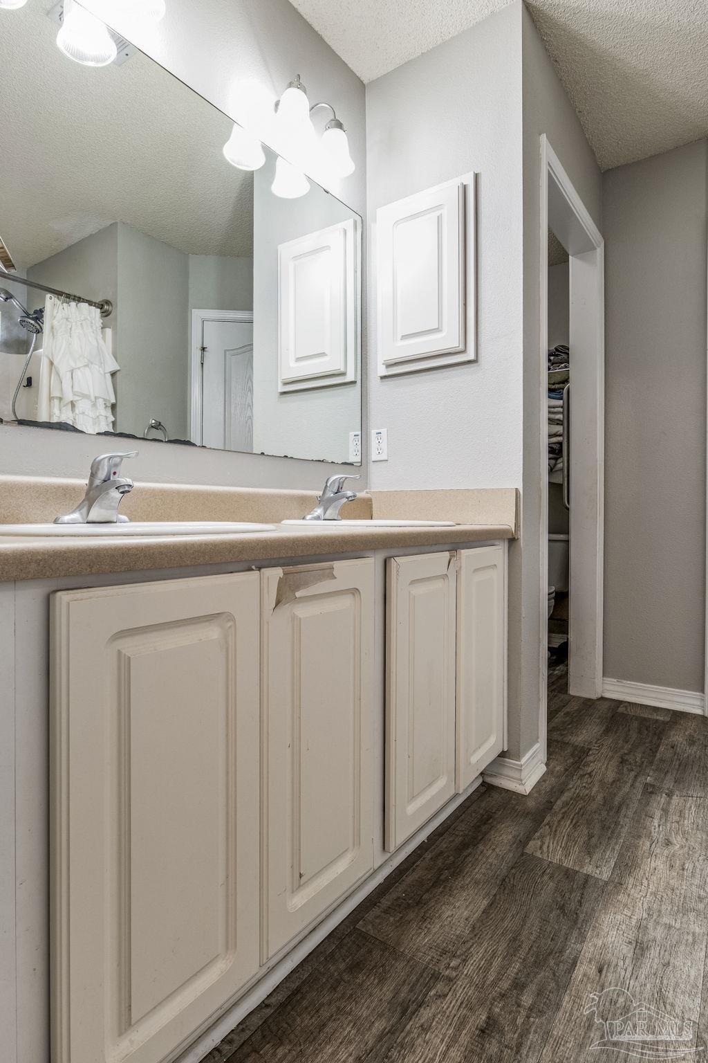 1049 Brownfield Rd