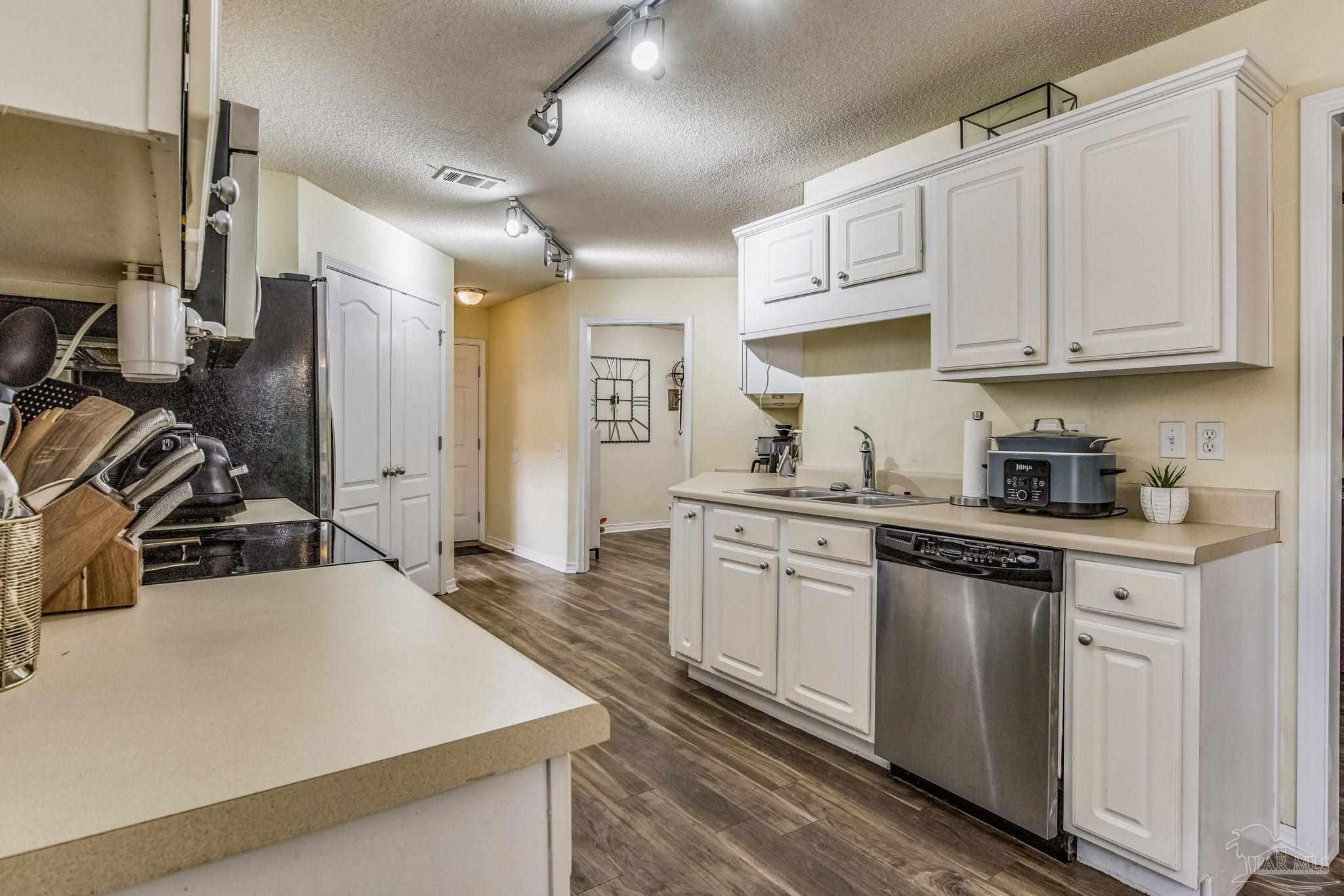 1049 Brownfield Rd