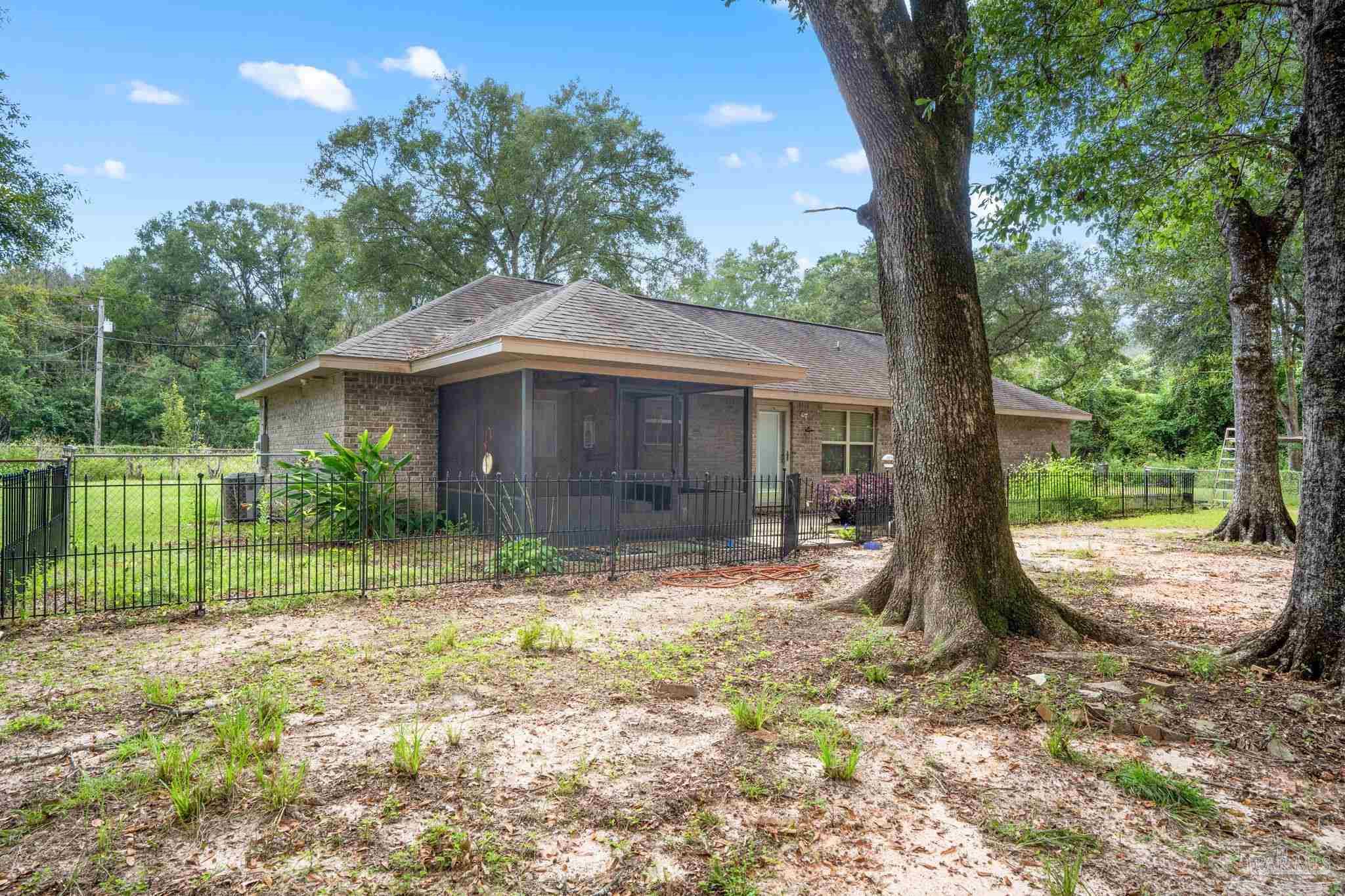 5490 Bellview Ave