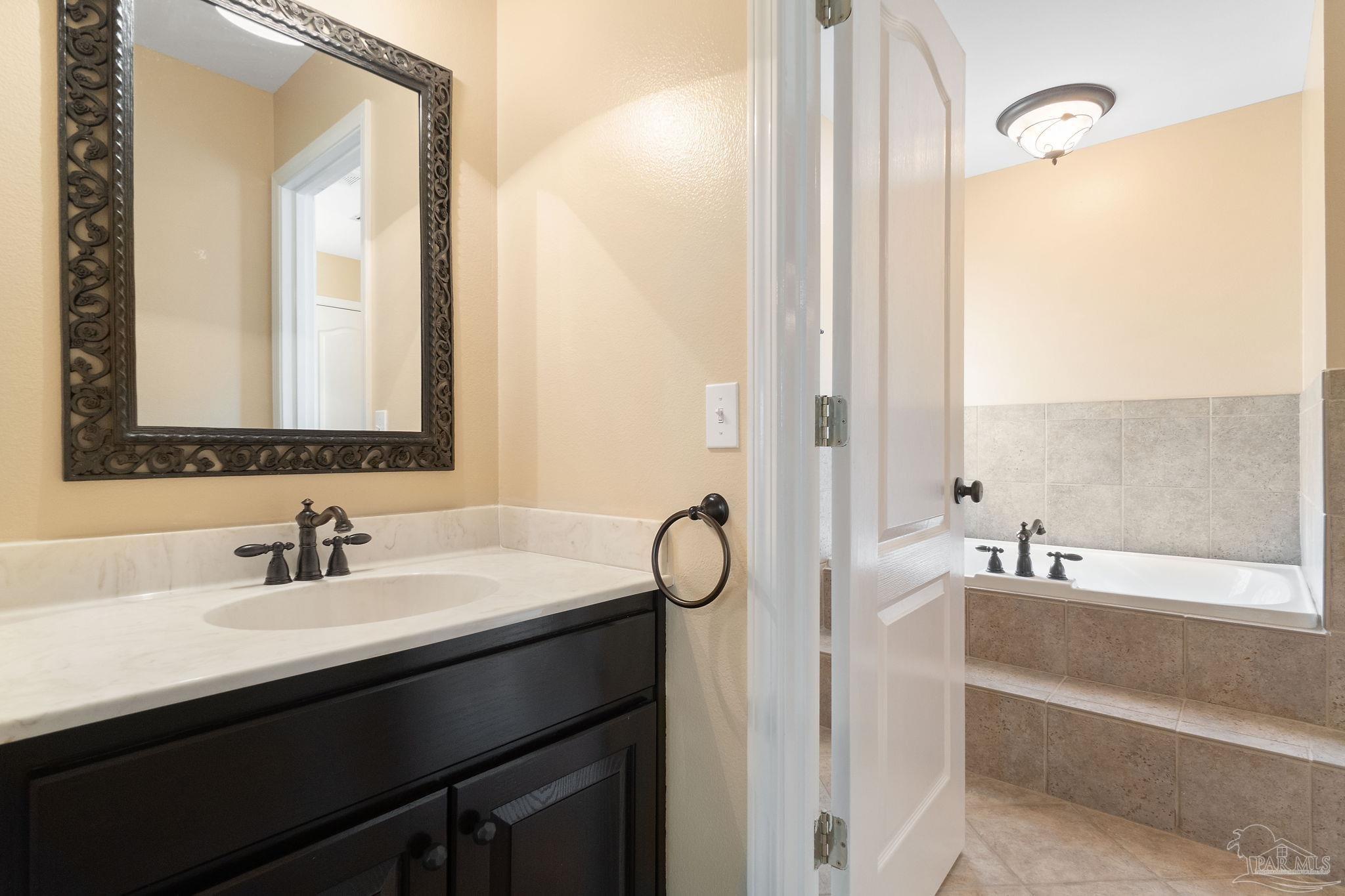 1218 Brad Thomas Dr