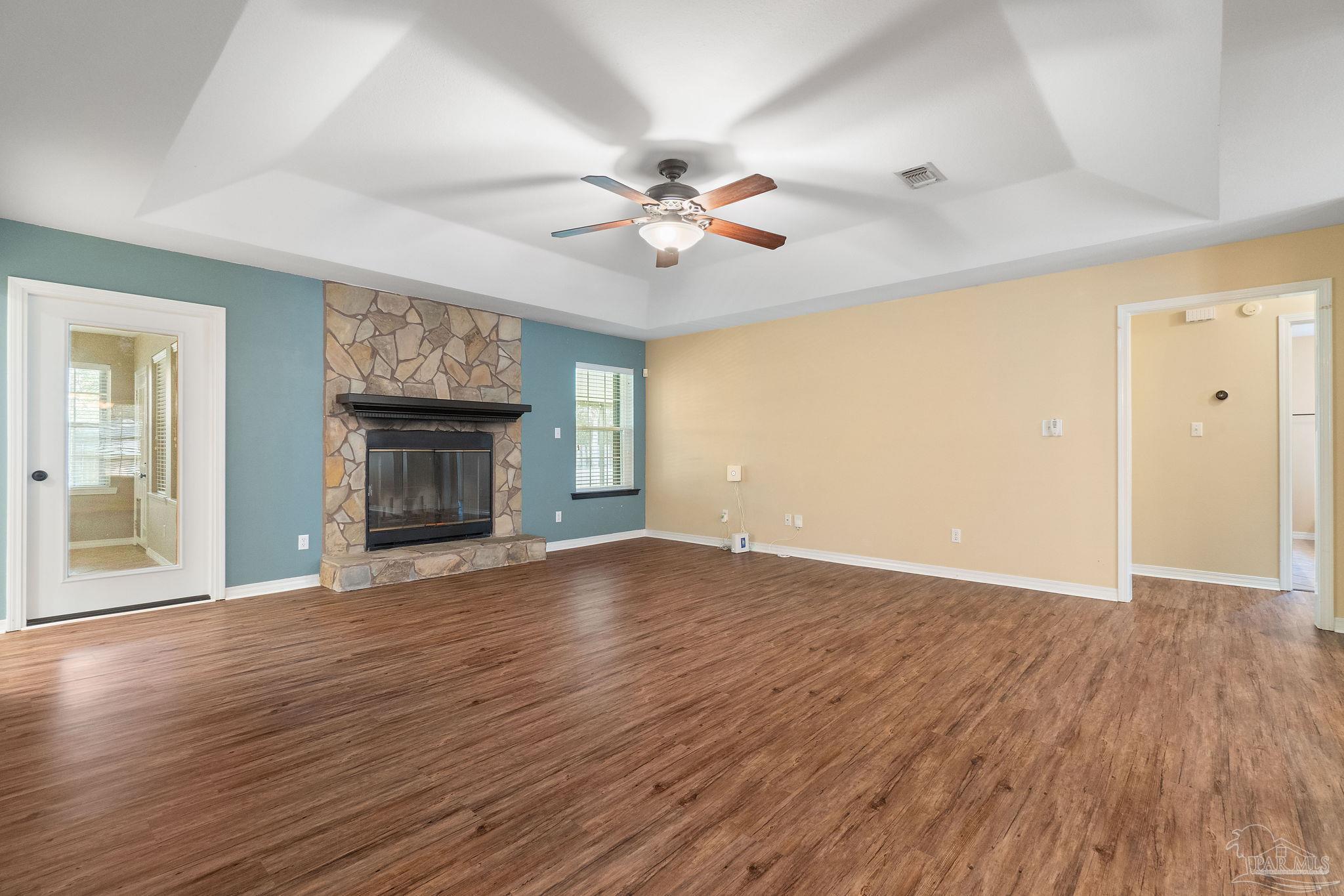1218 Brad Thomas Dr