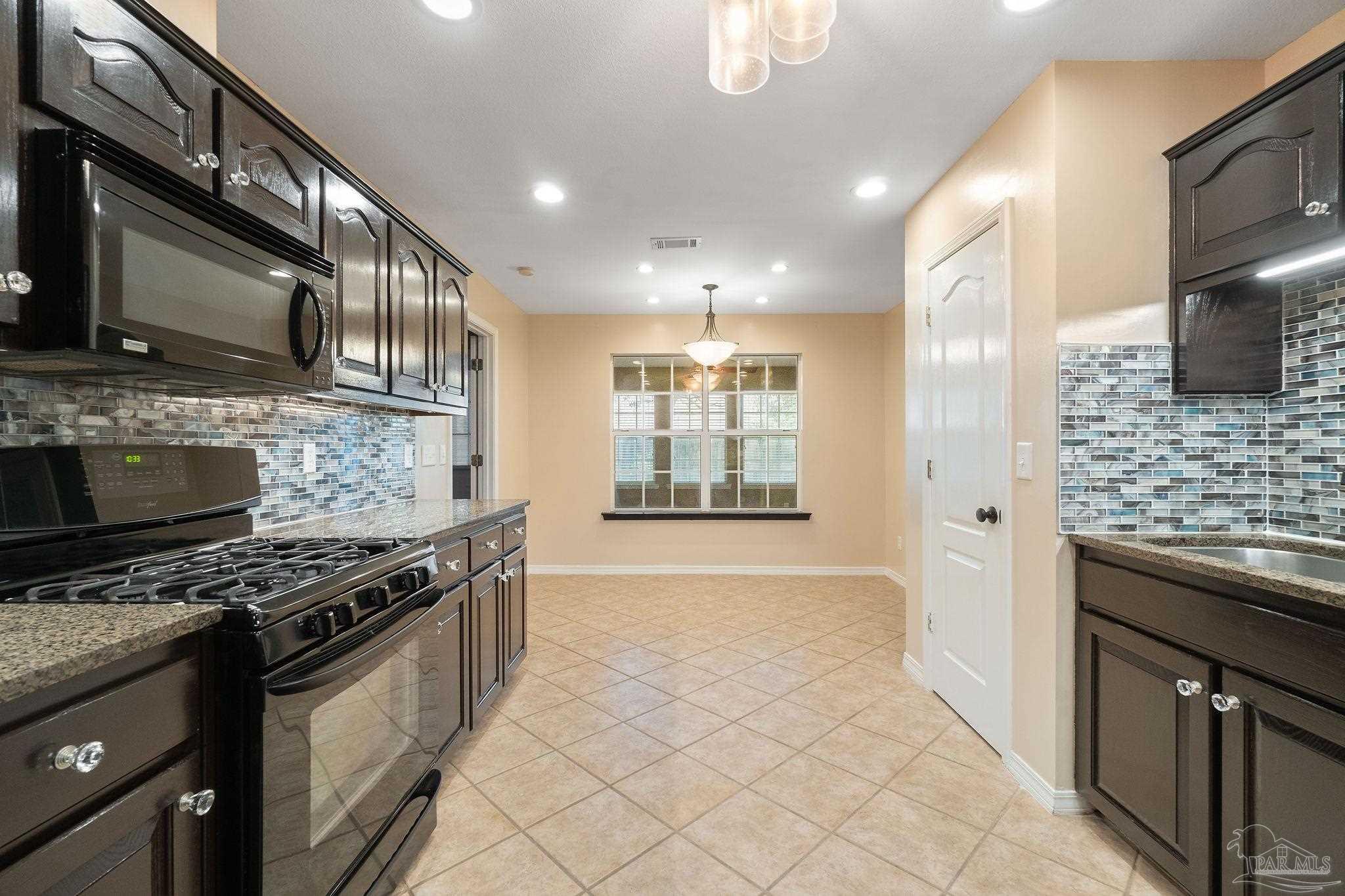1218 Brad Thomas Dr