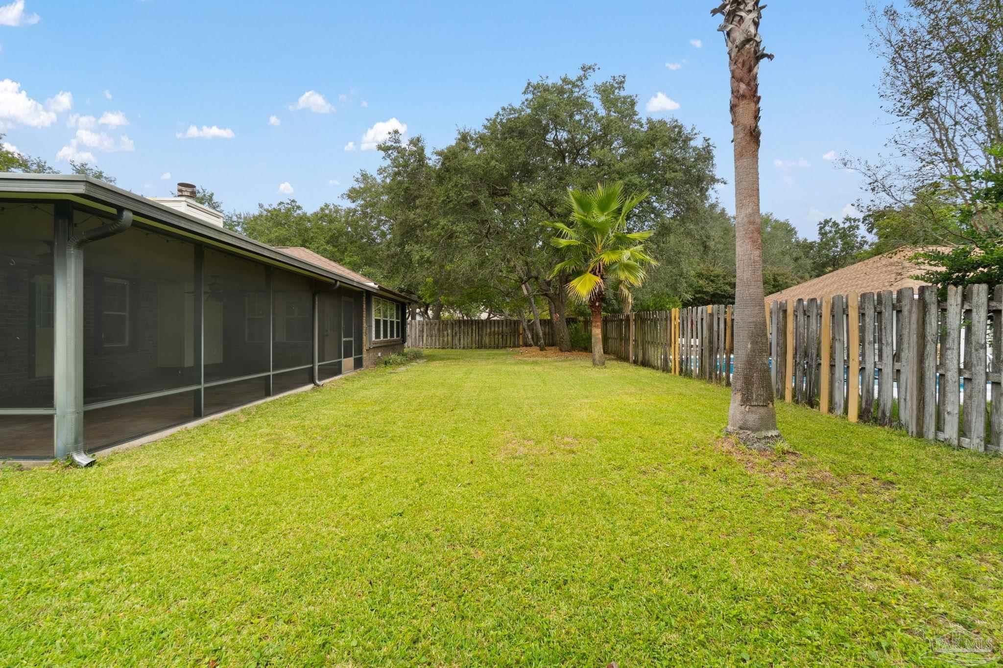1218 Brad Thomas Dr