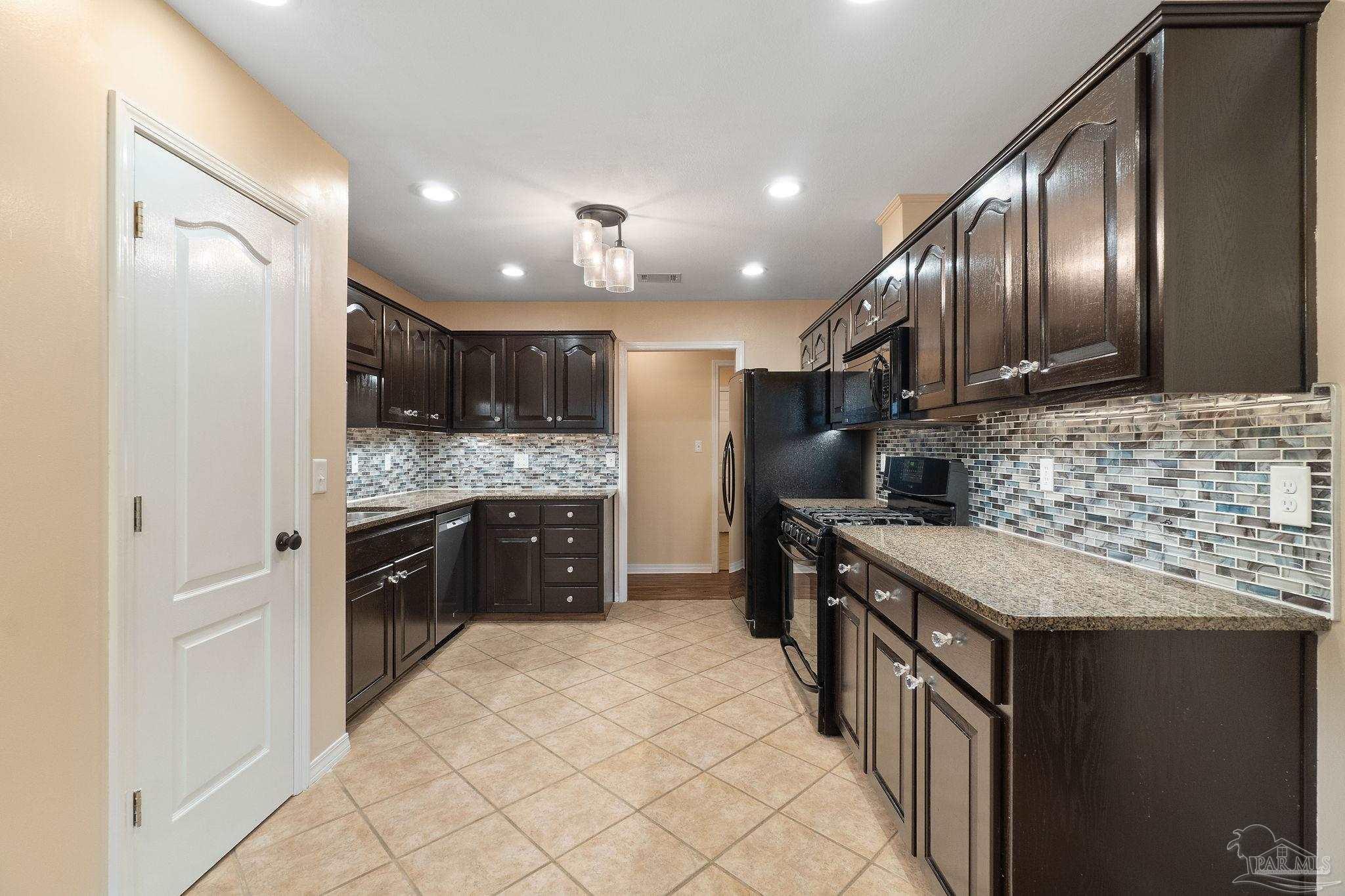 1218 Brad Thomas Dr