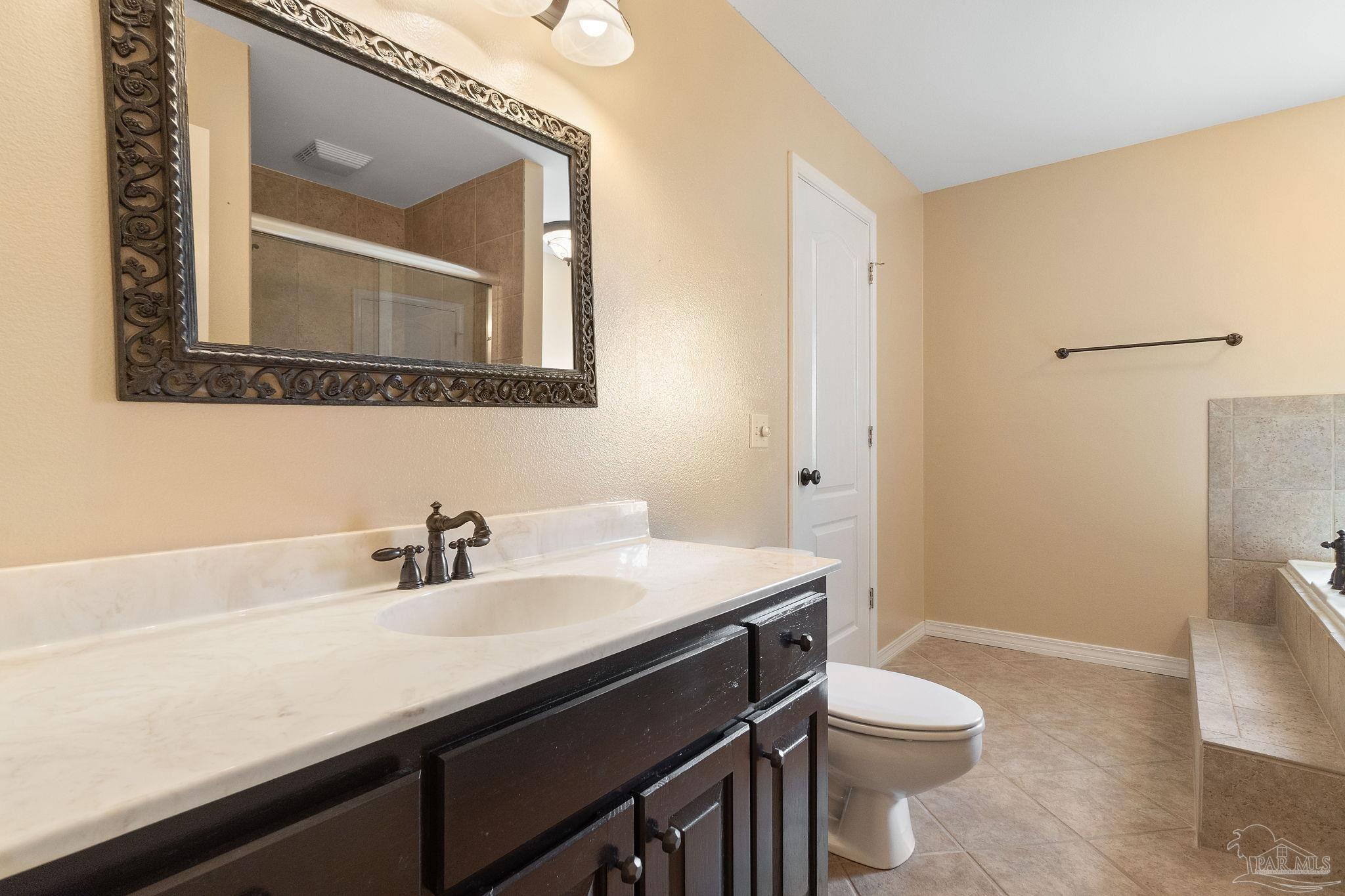 1218 Brad Thomas Dr