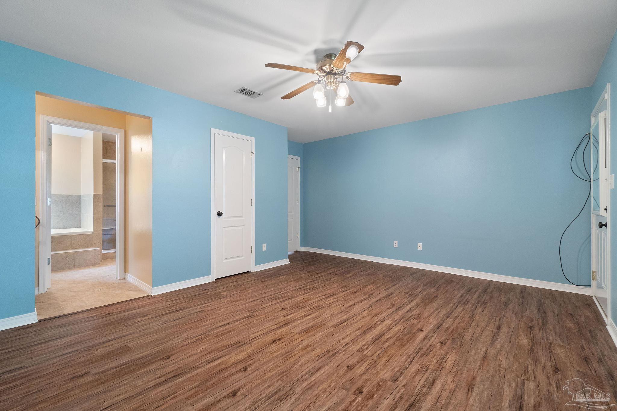 1218 Brad Thomas Dr