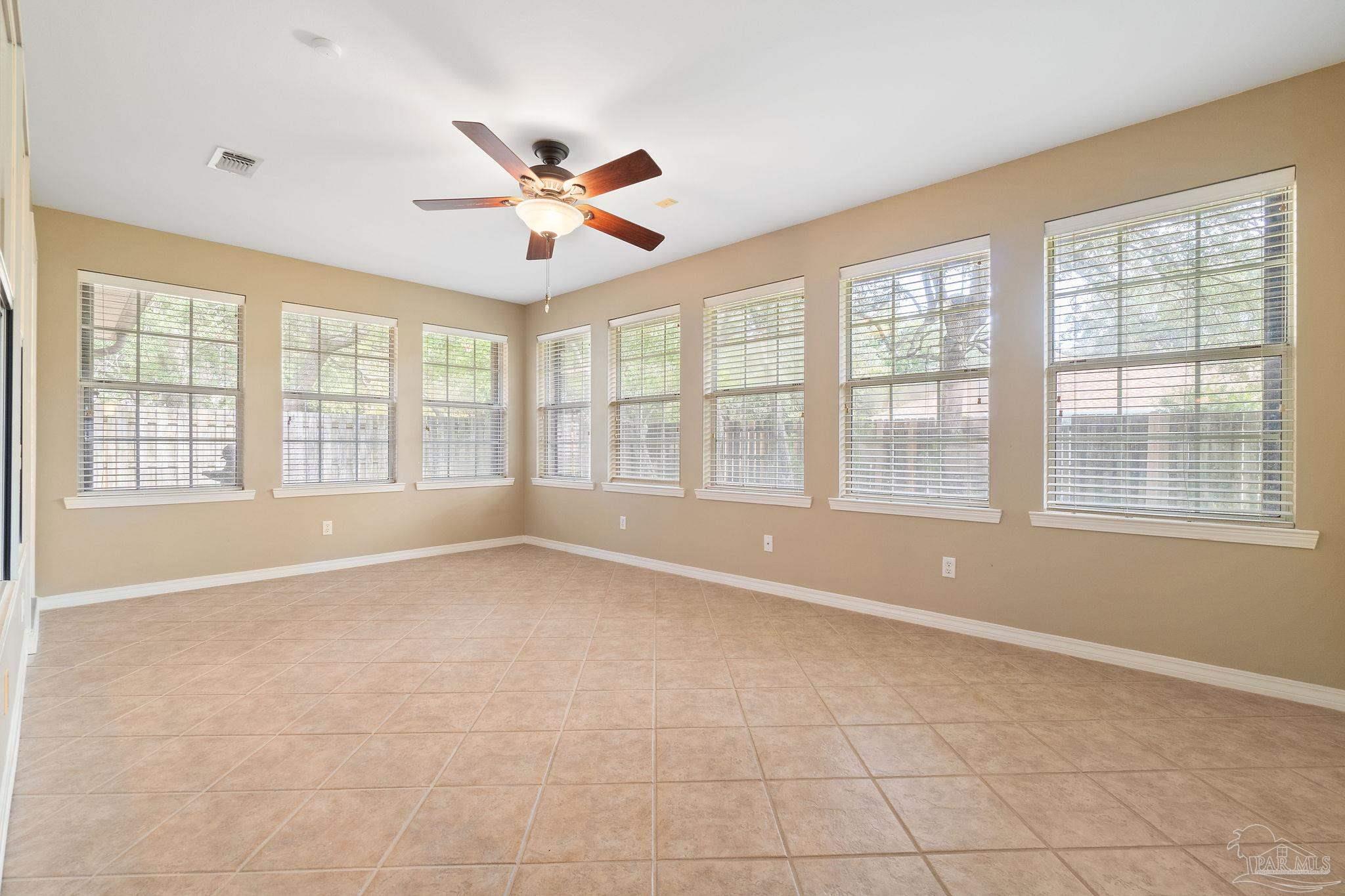 1218 Brad Thomas Dr