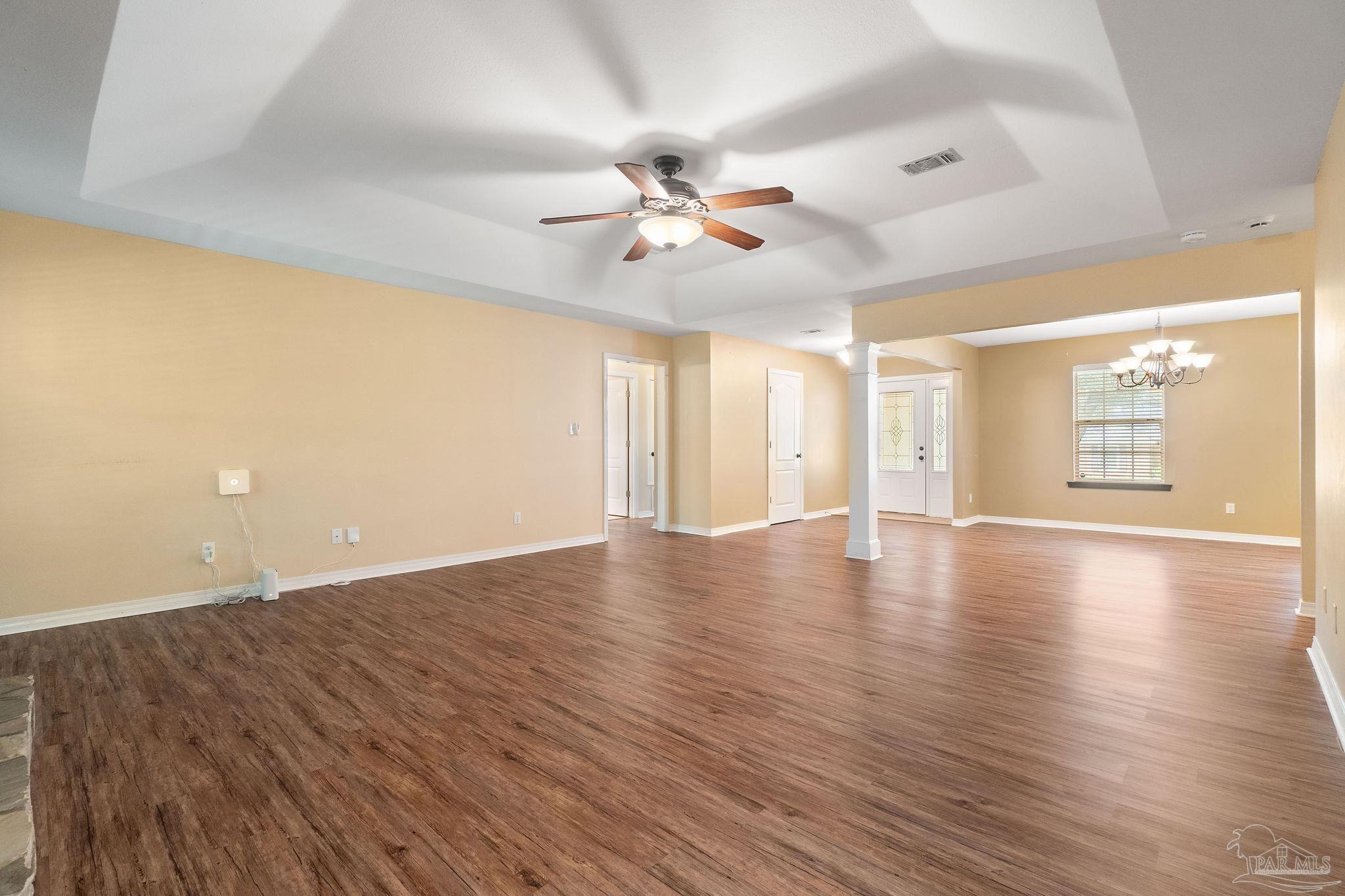 1218 Brad Thomas Dr