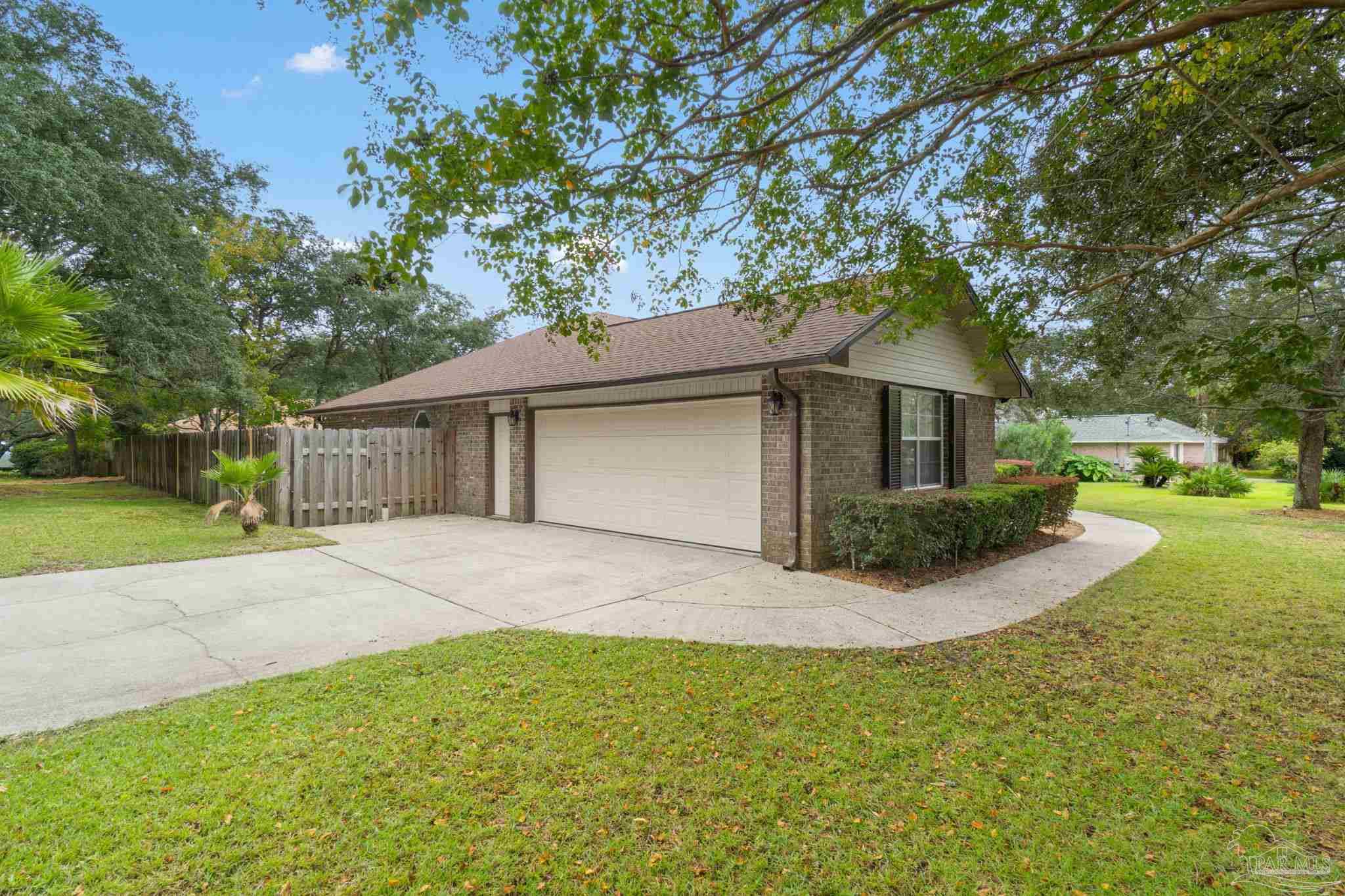 1218 Brad Thomas Dr