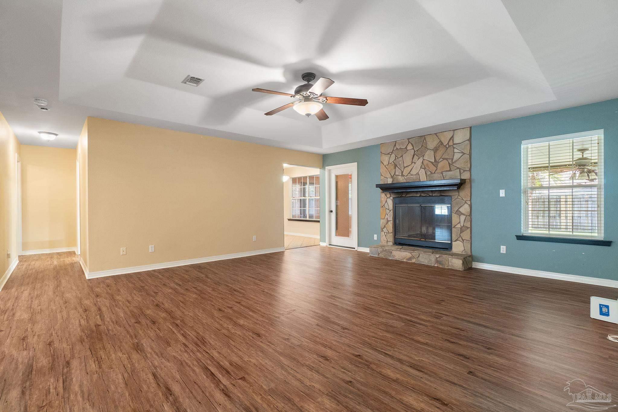 1218 Brad Thomas Dr