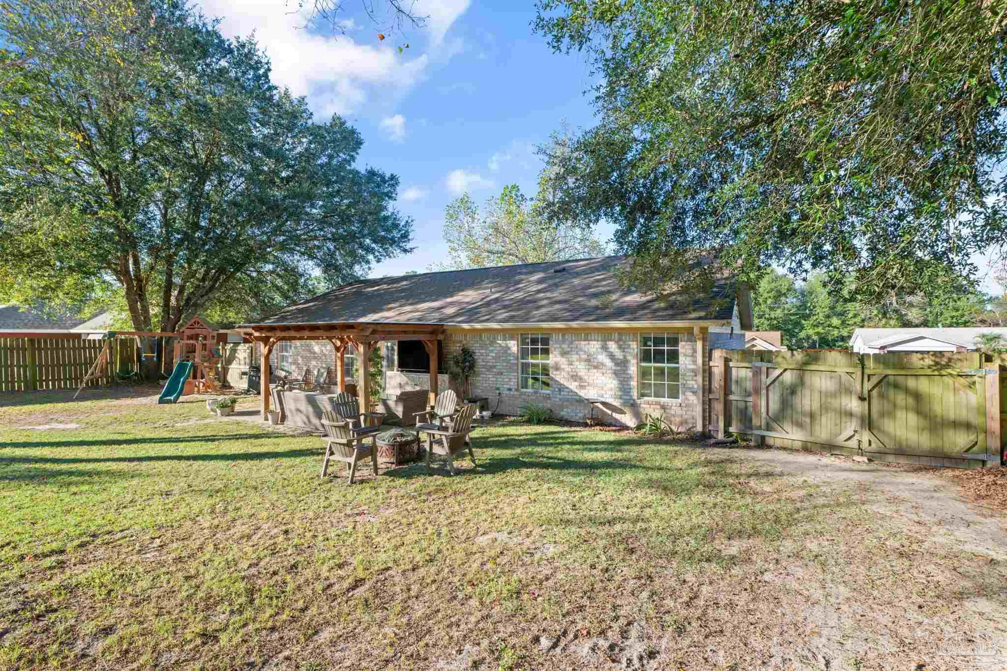 703 Meadowview Ln
