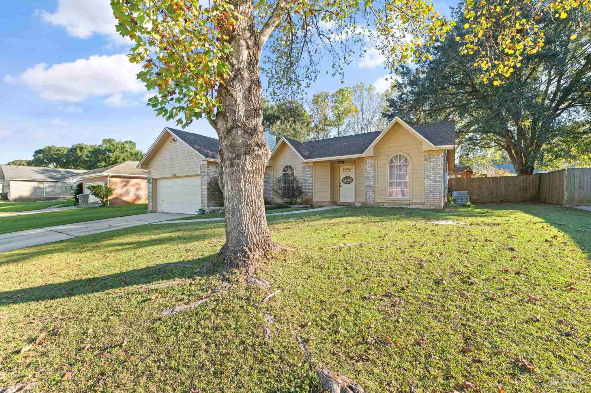 703 Meadowview Ln