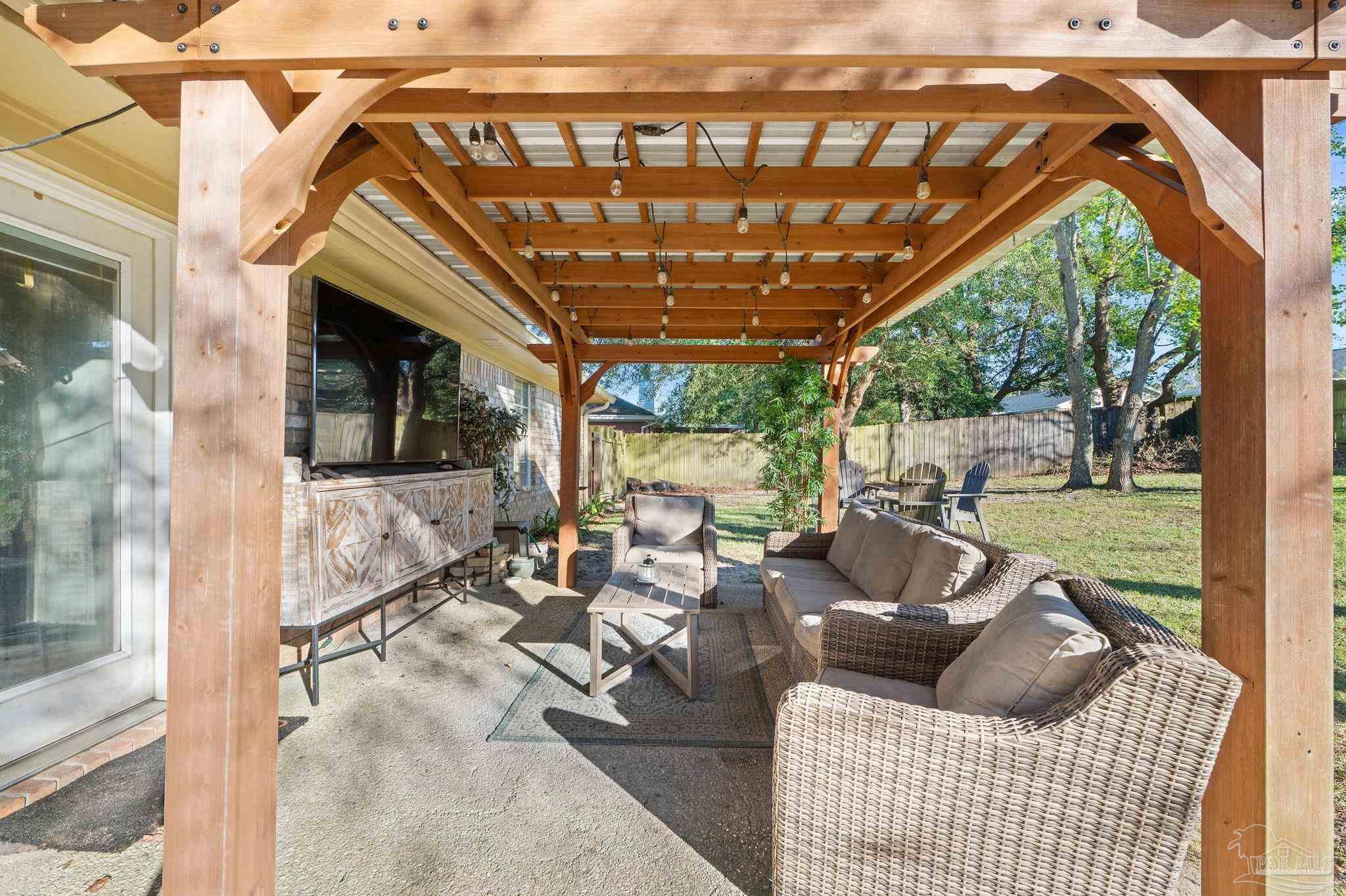 703 Meadowview Ln