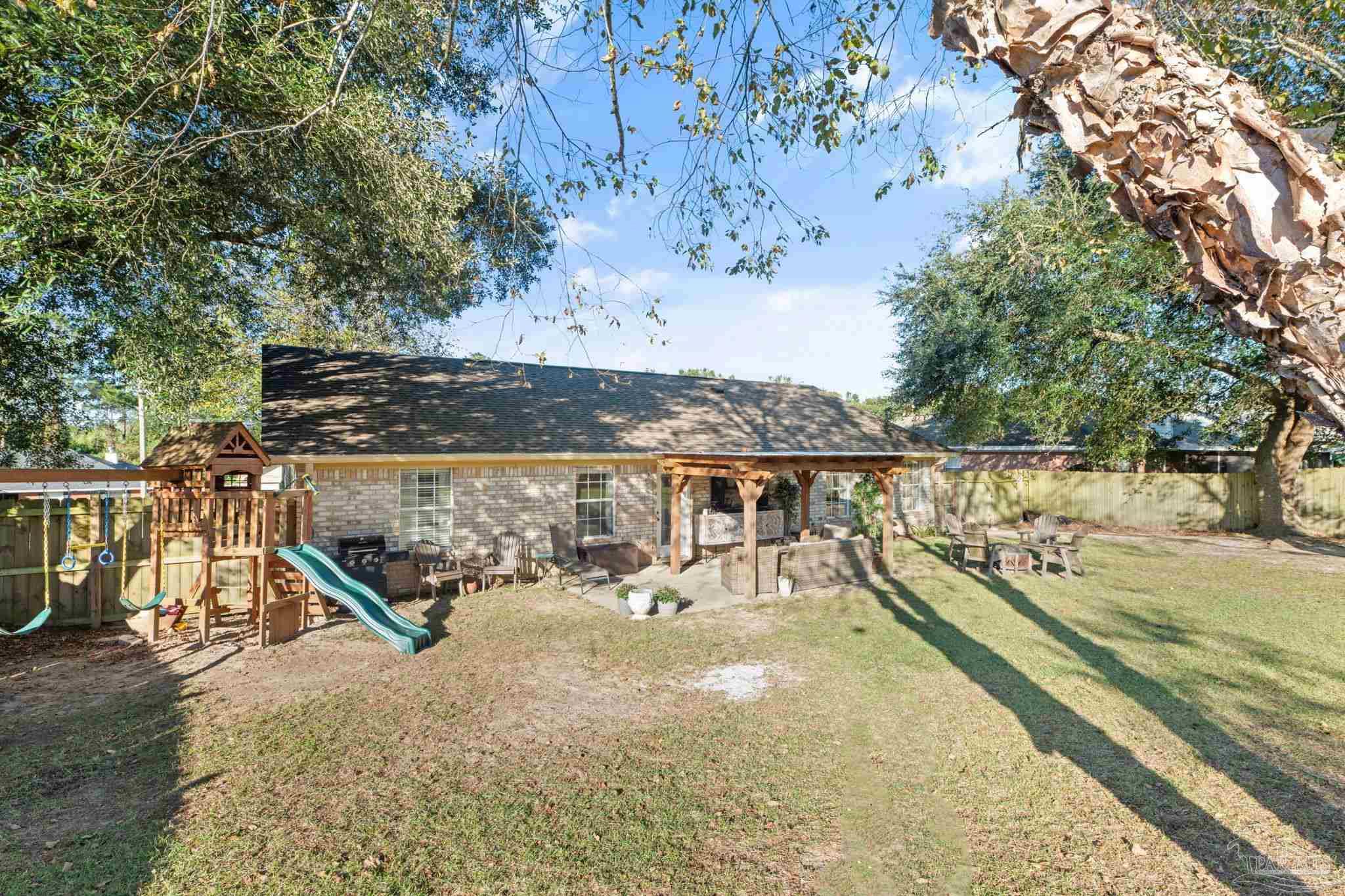 703 Meadowview Ln