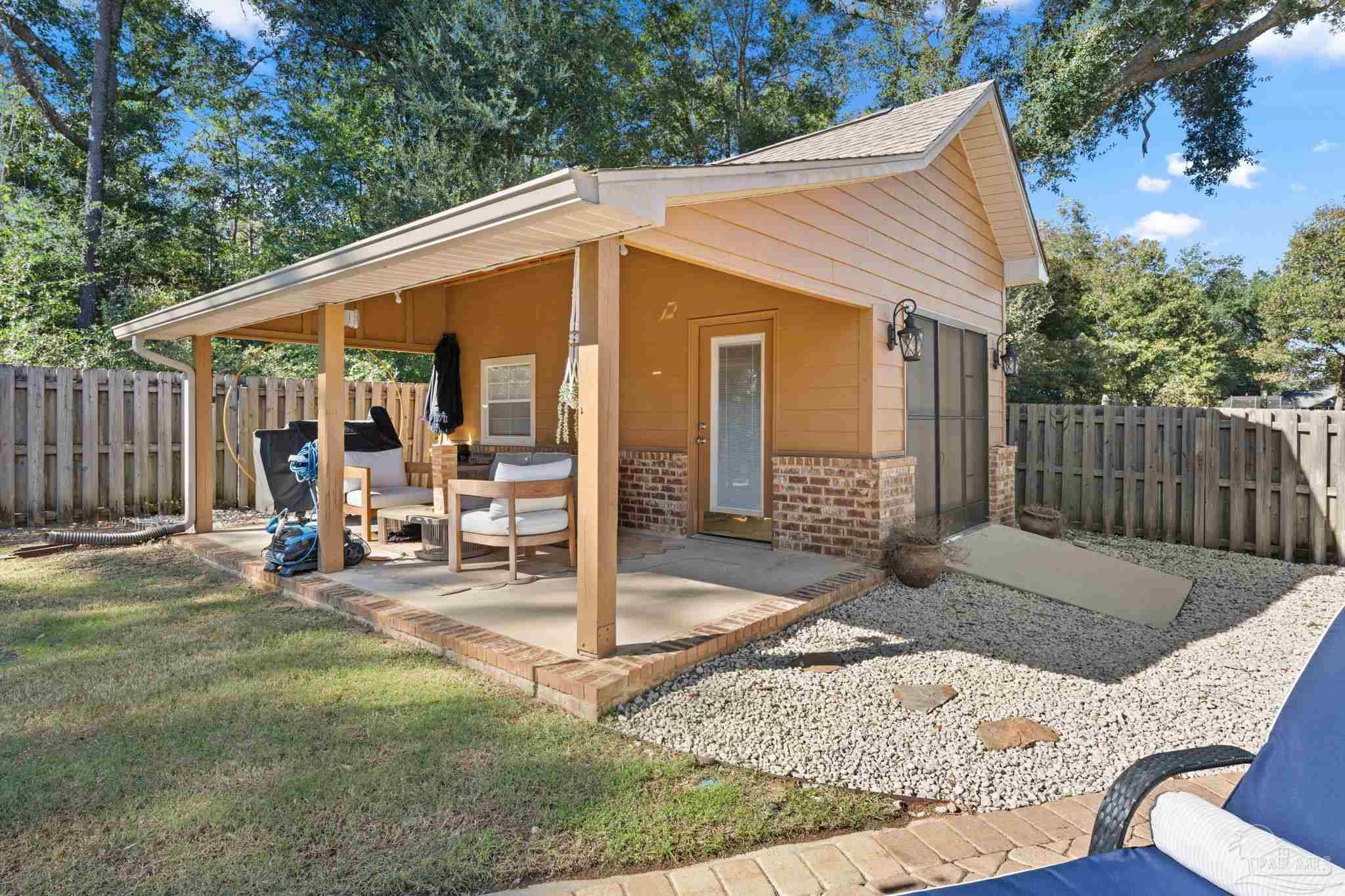 8402 Foxtail Loop