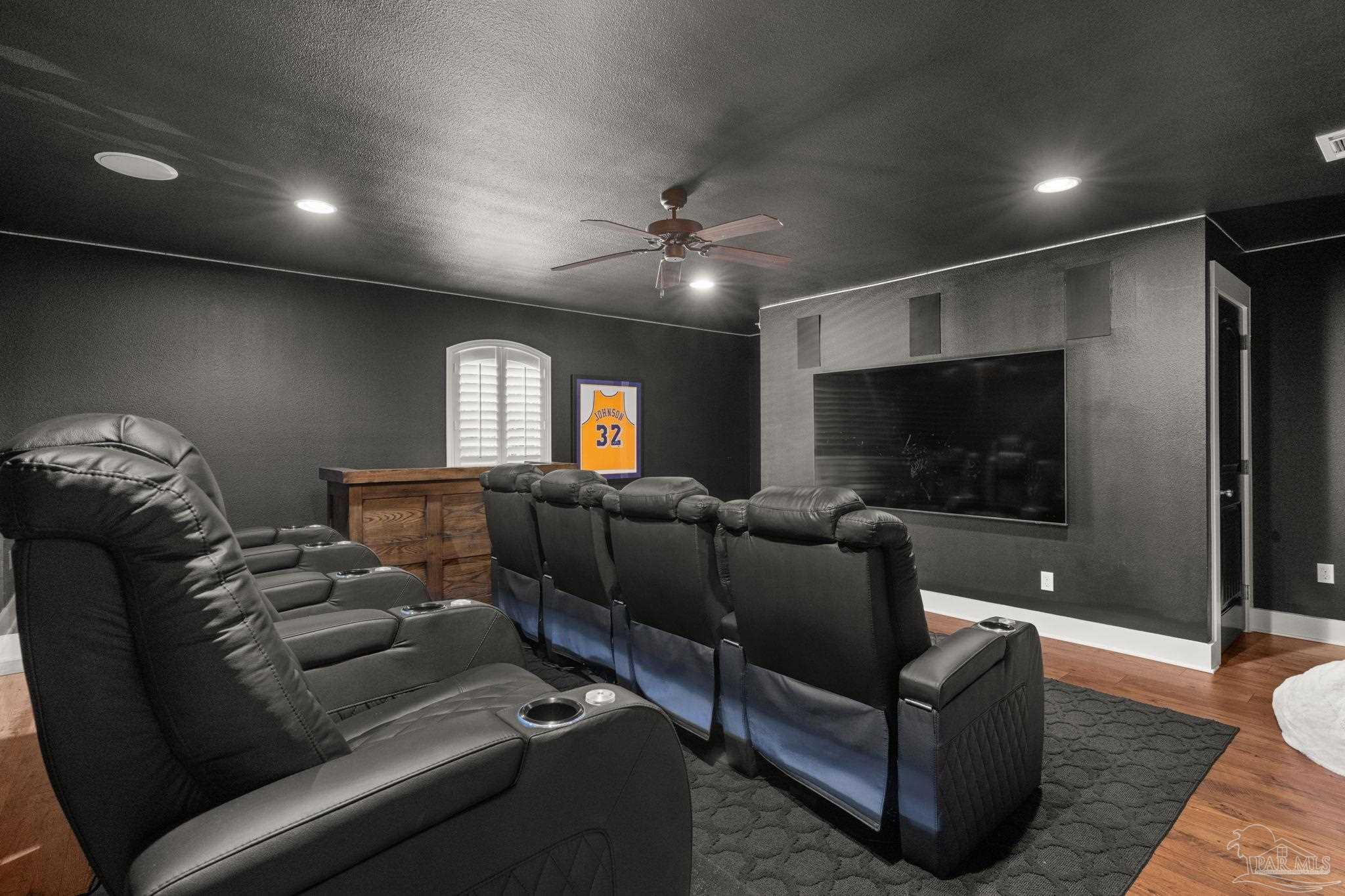 8402 Foxtail Loop