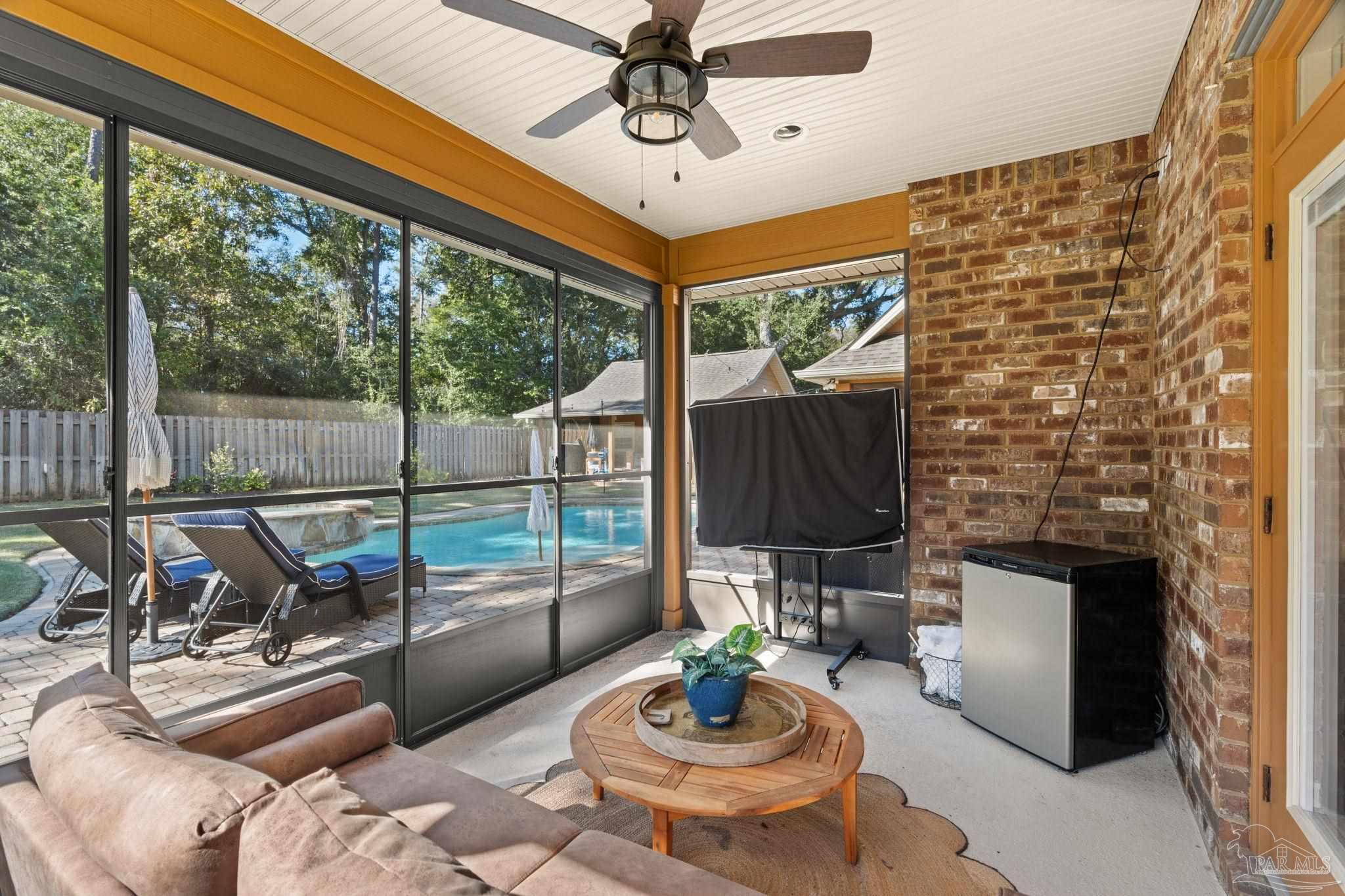 8402 Foxtail Loop