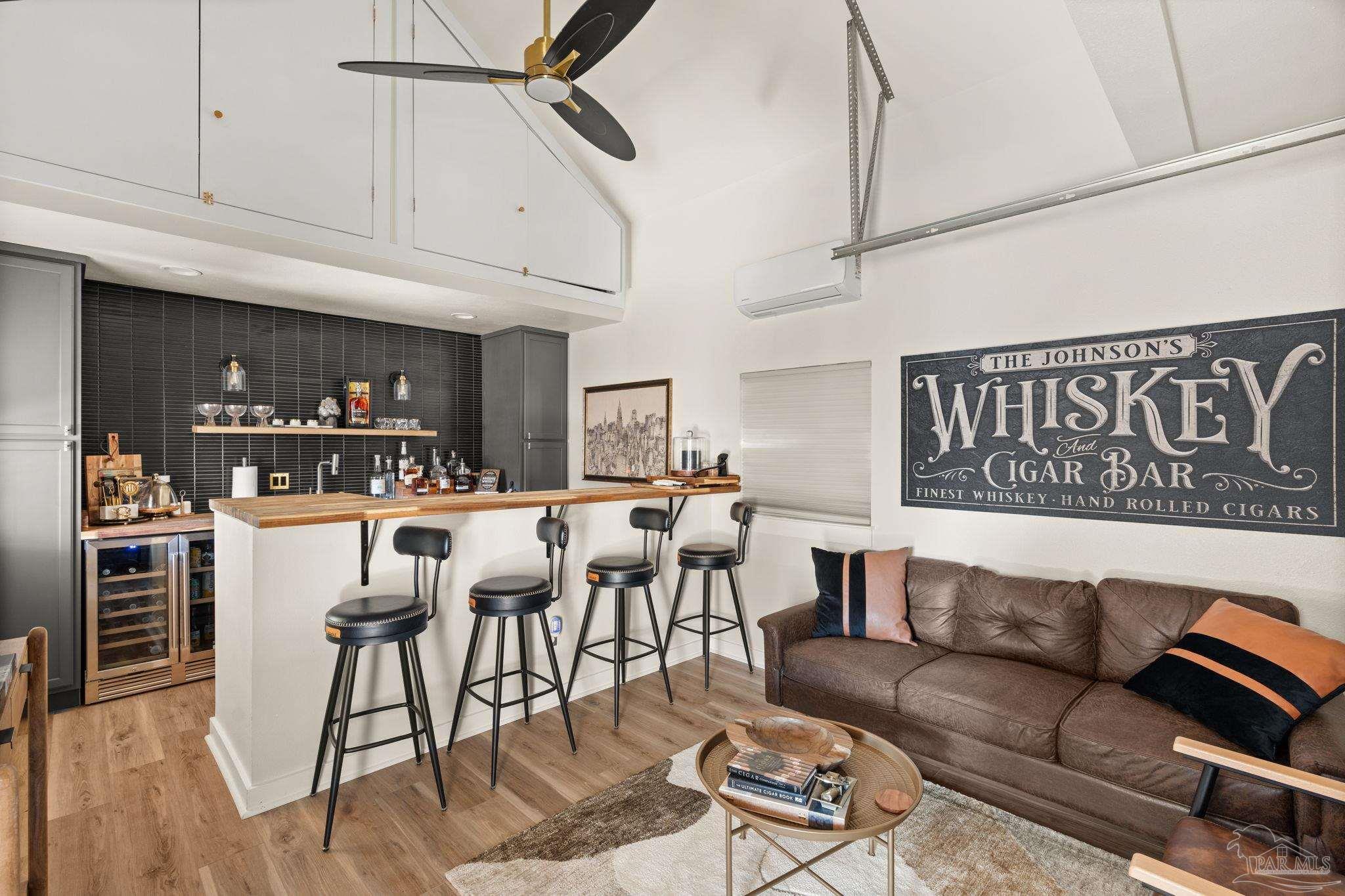 8402 Foxtail Loop