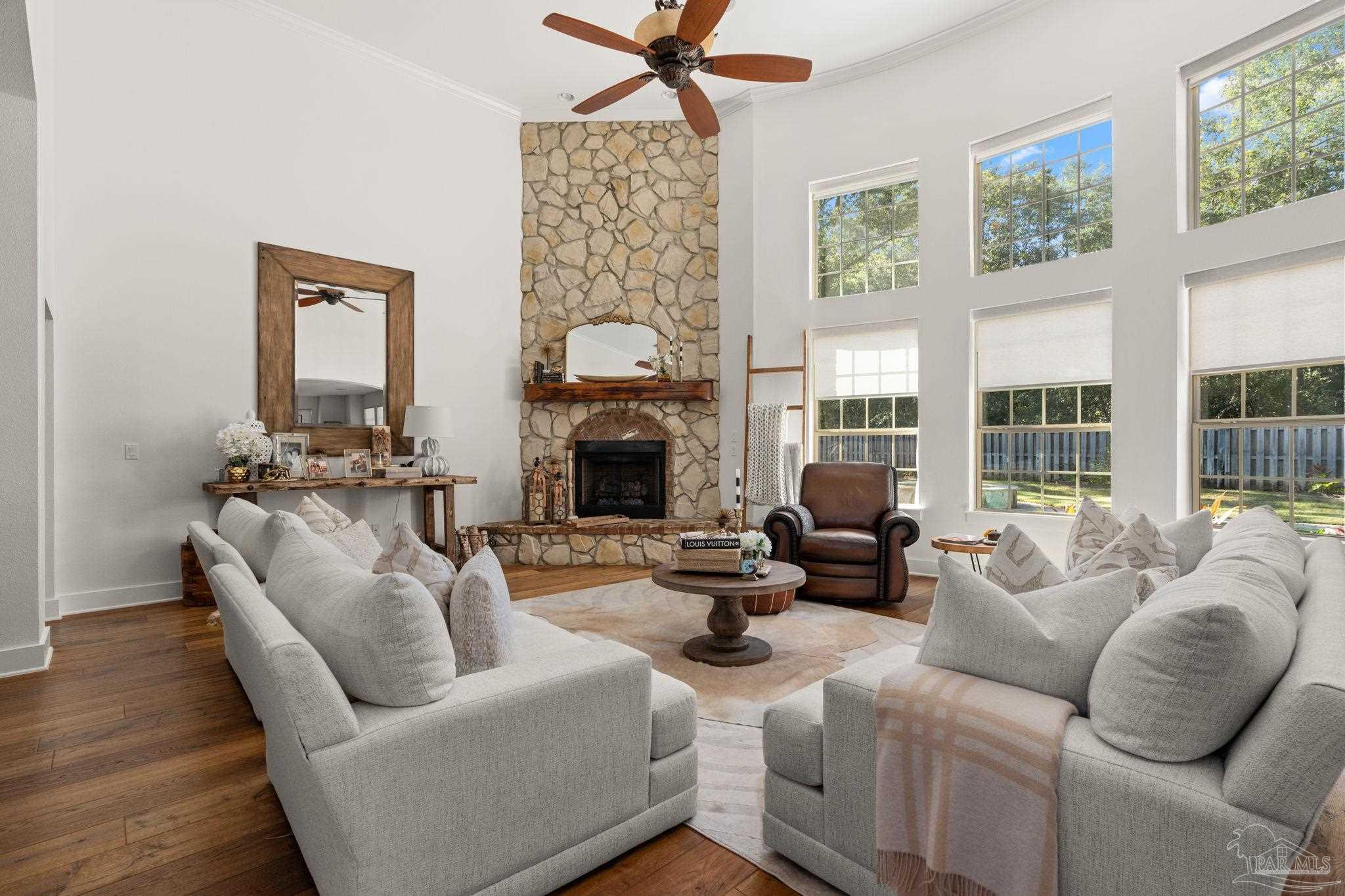 8402 Foxtail Loop