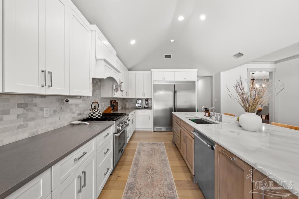 328 Andrew Jackson Trl