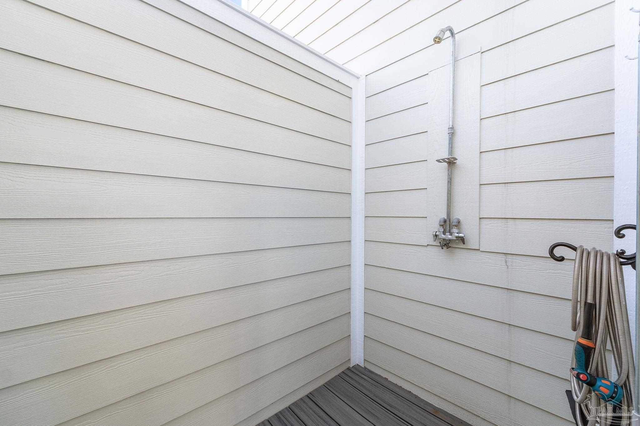 11707 Chanticleer Ct