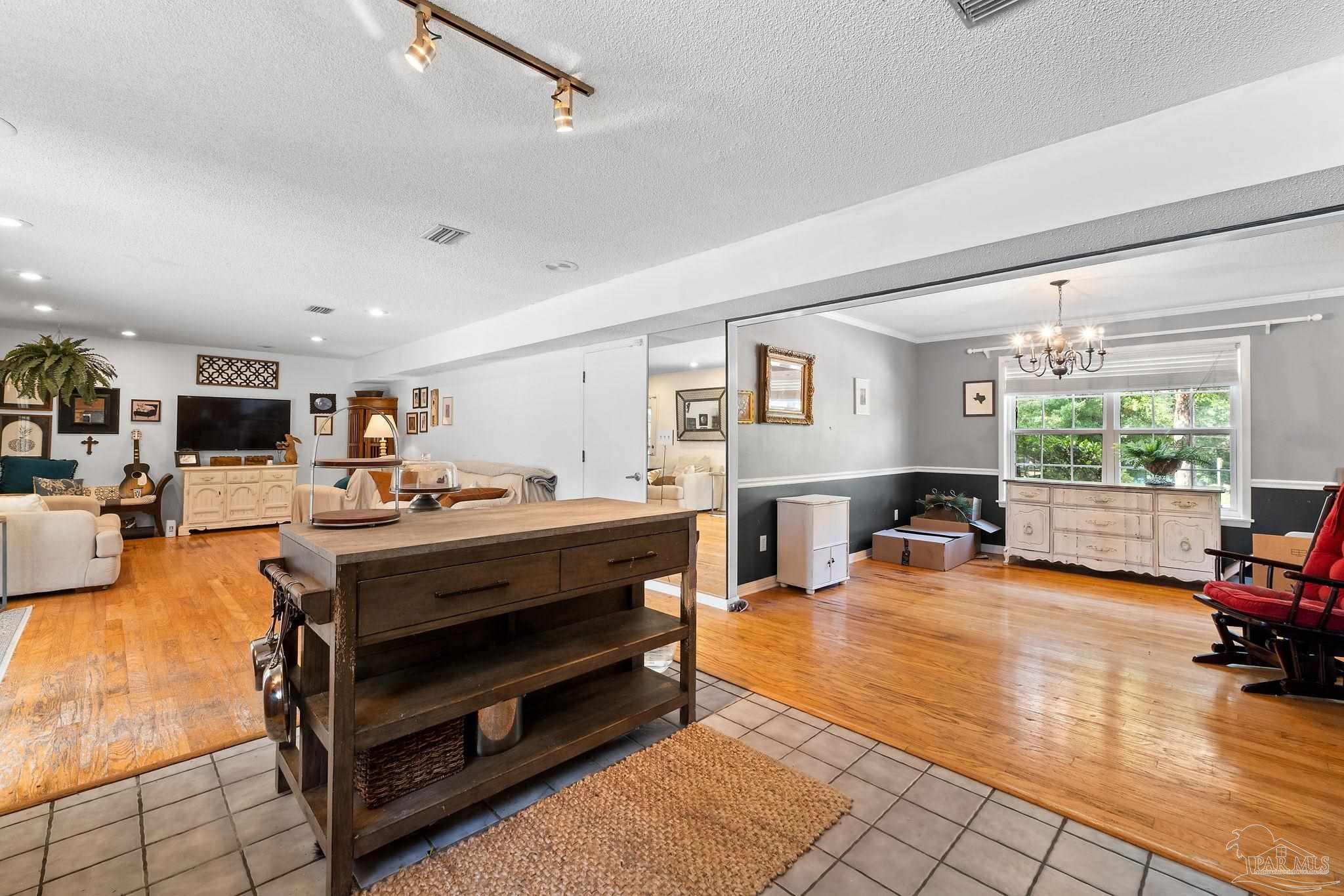 2900 Bayou Blvd