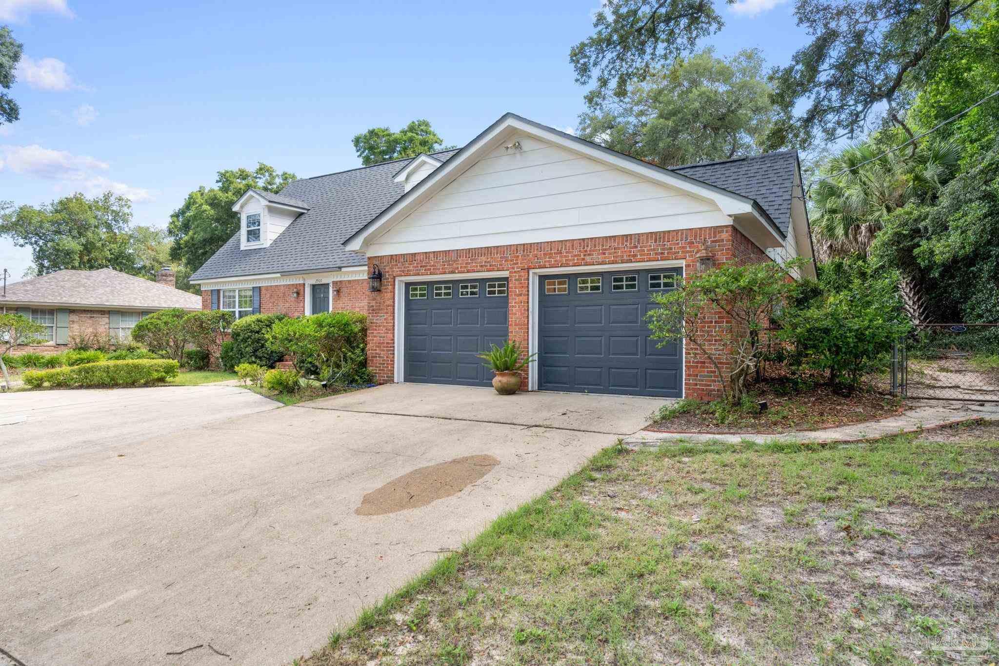 2900 Bayou Blvd