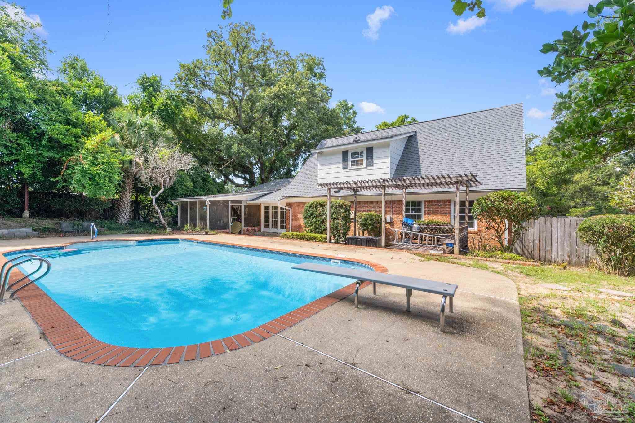 2900 Bayou Blvd