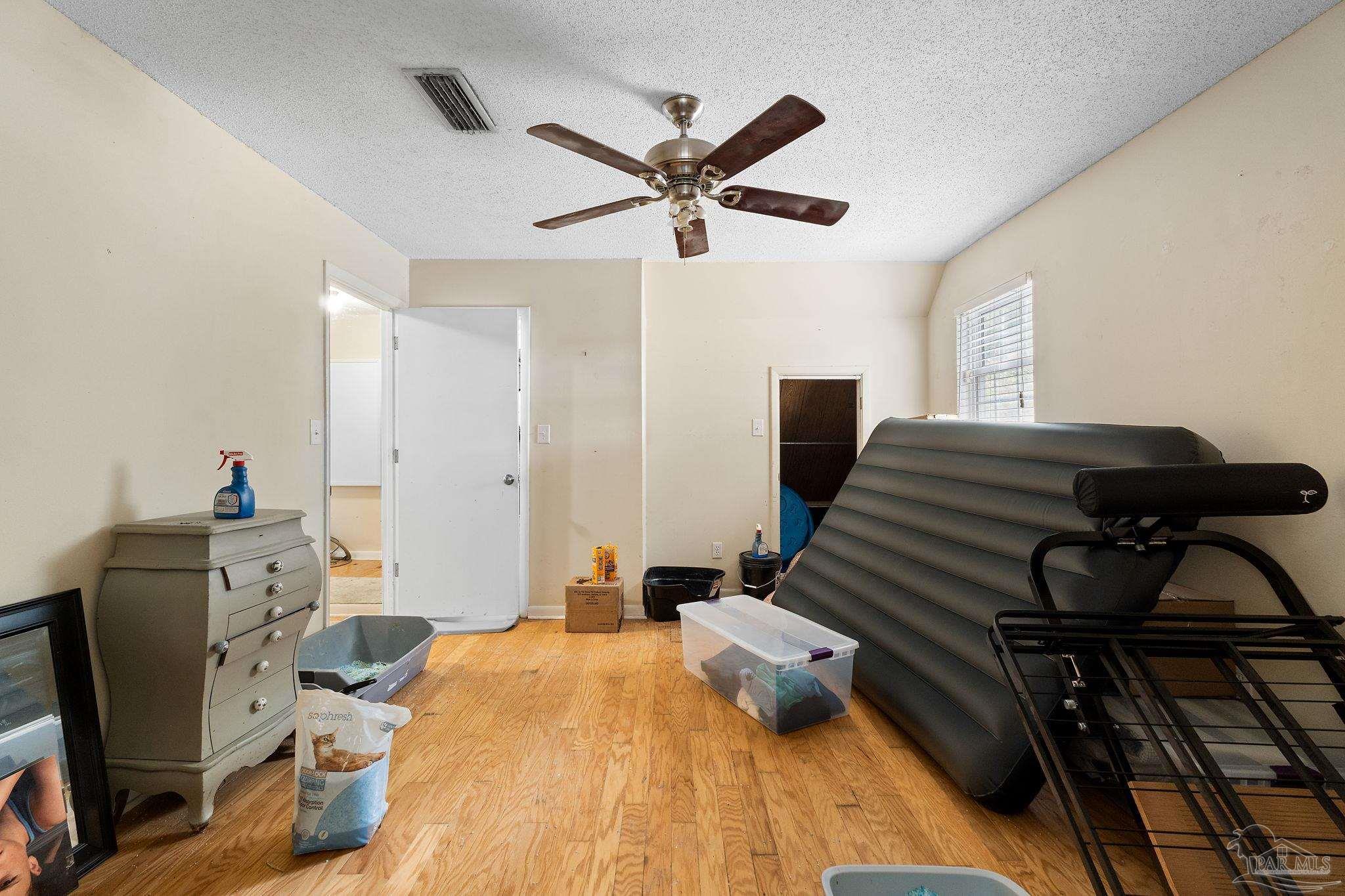 2900 Bayou Blvd