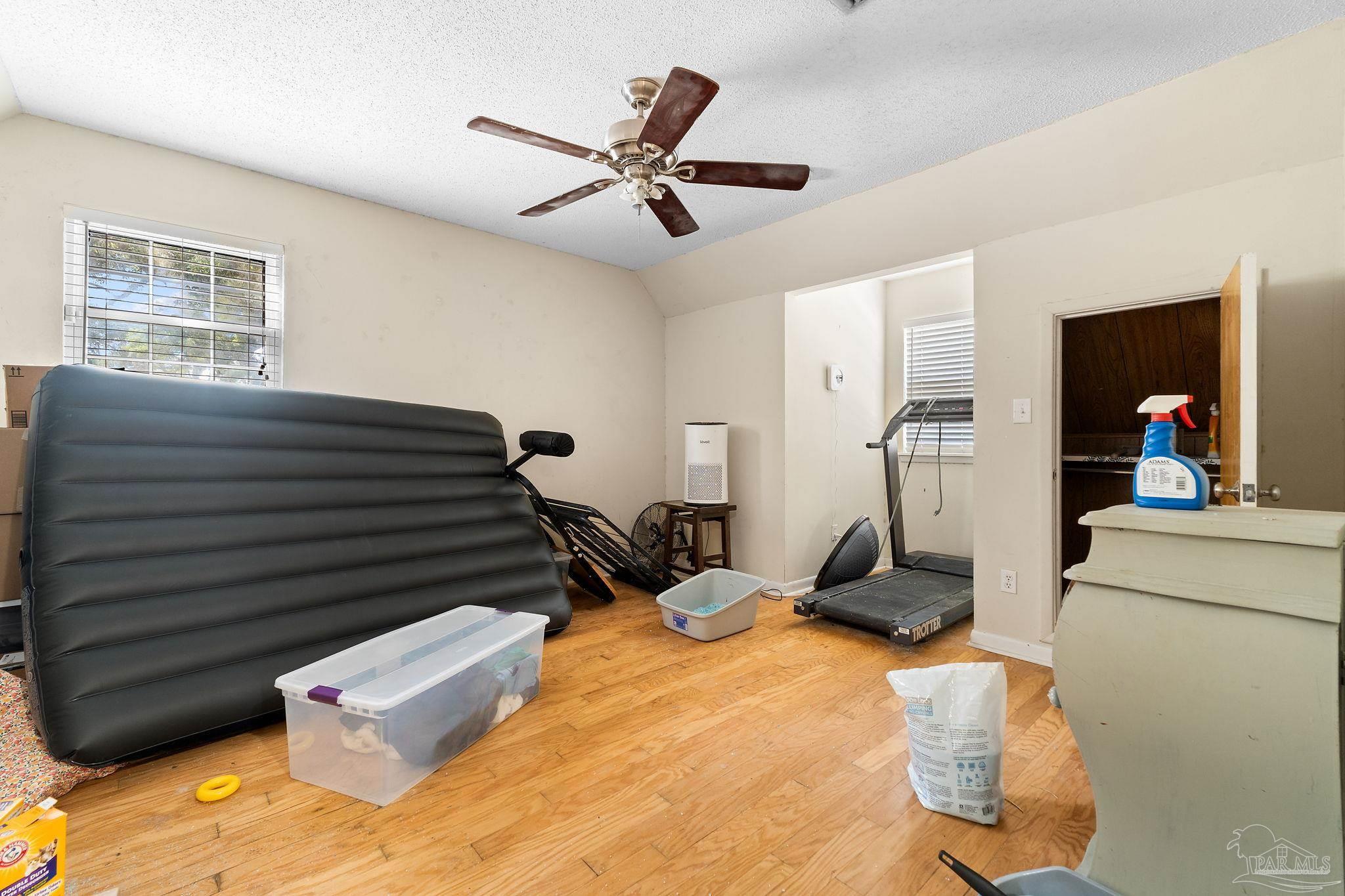 2900 Bayou Blvd