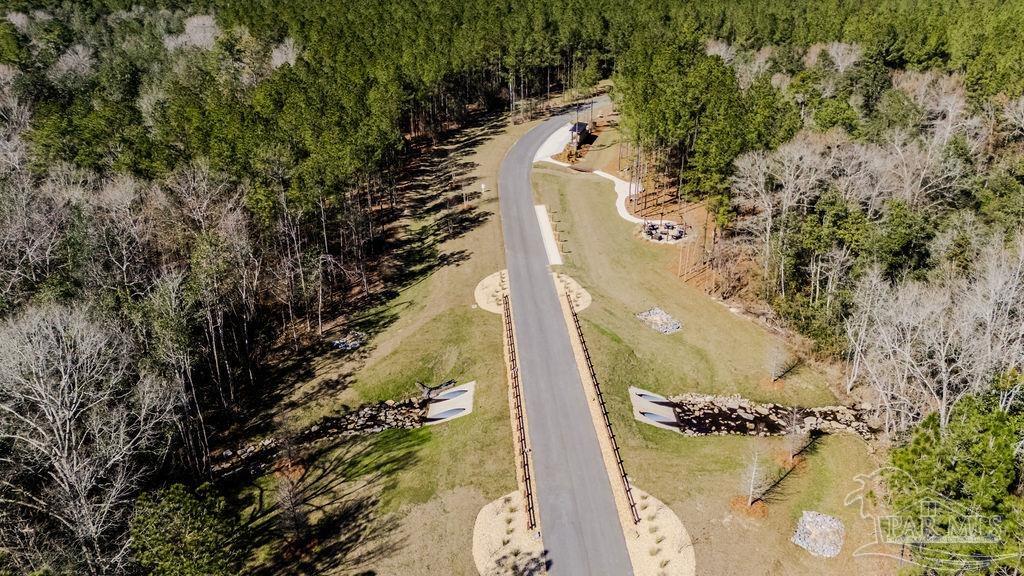 27 Ashbridge Ln