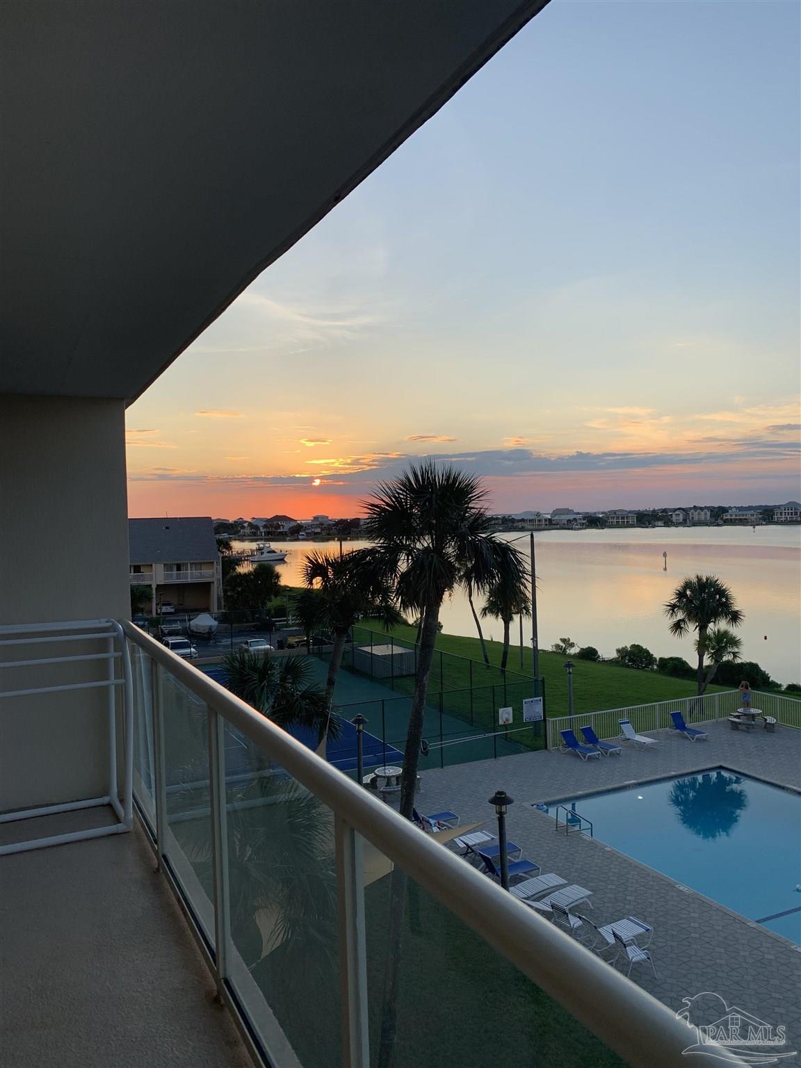 330 Ft Pickens Rd # 3C