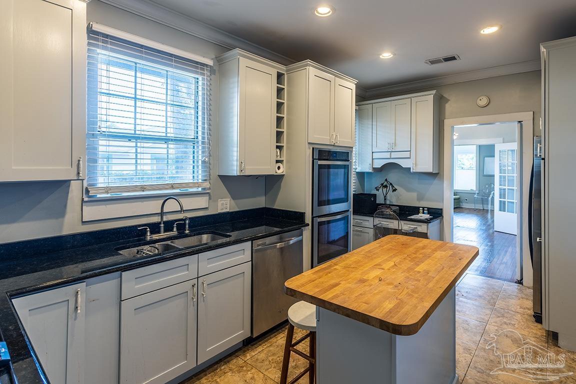 404 E Sunset Ave