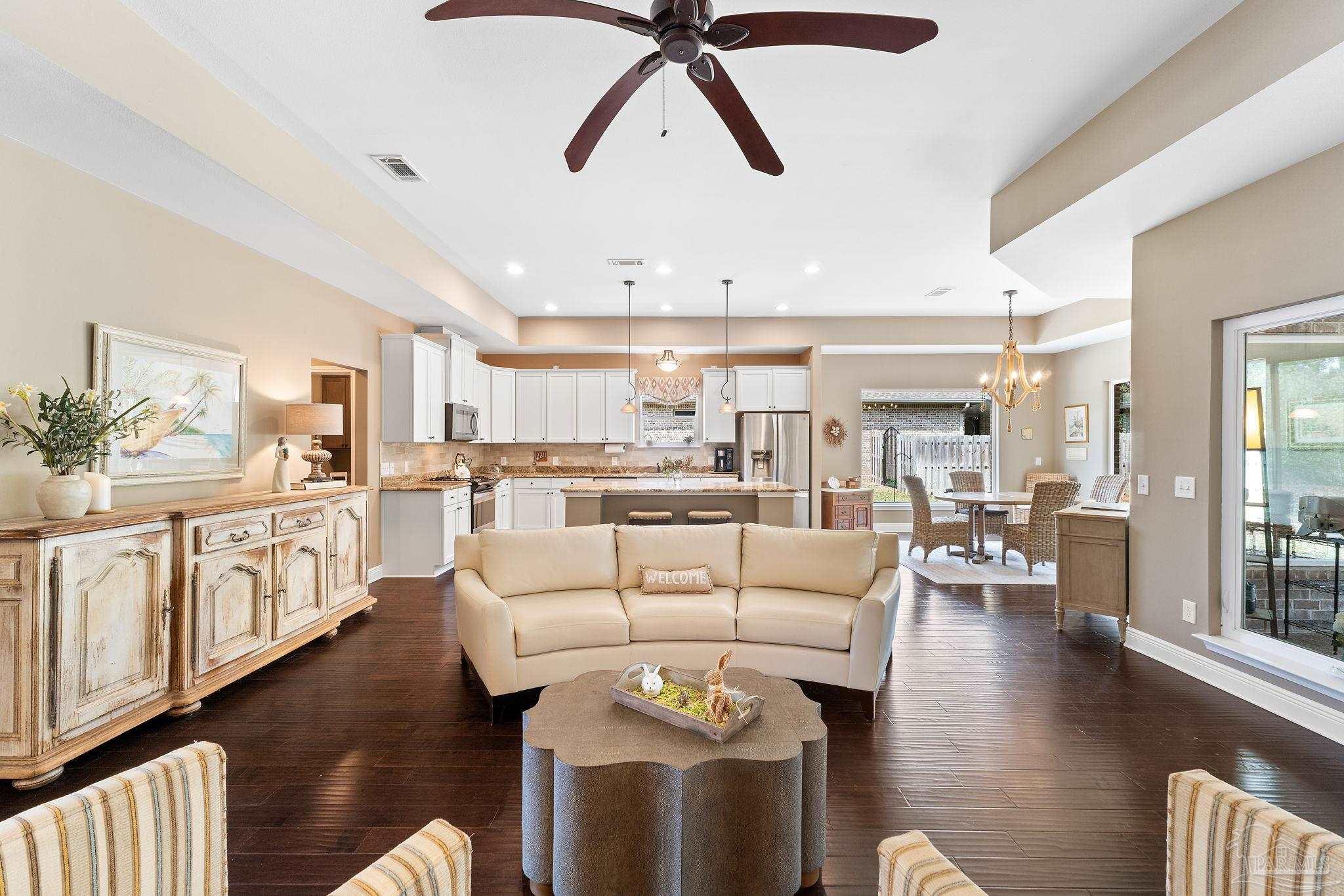 8760 Foxtail Loop