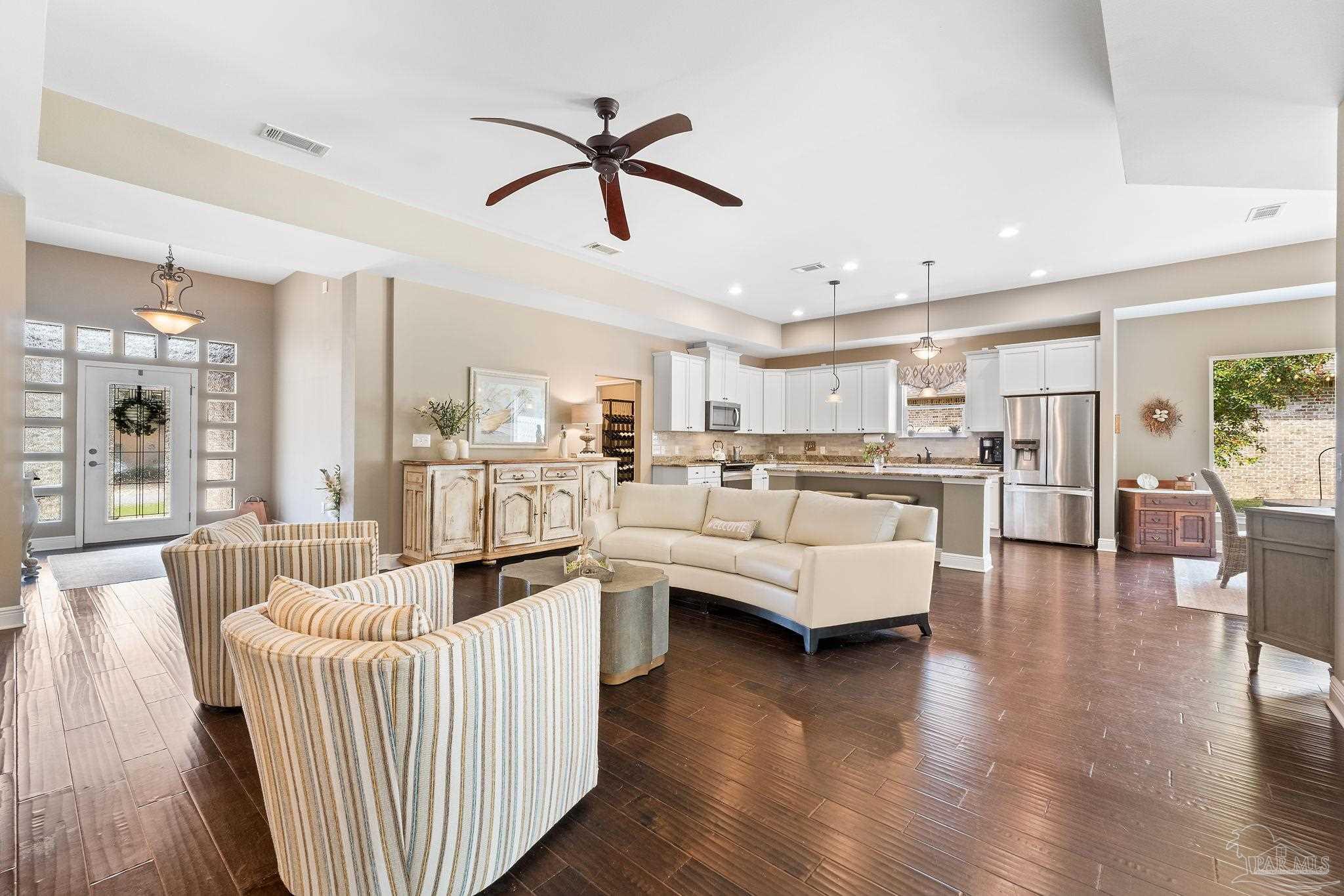 8760 Foxtail Loop