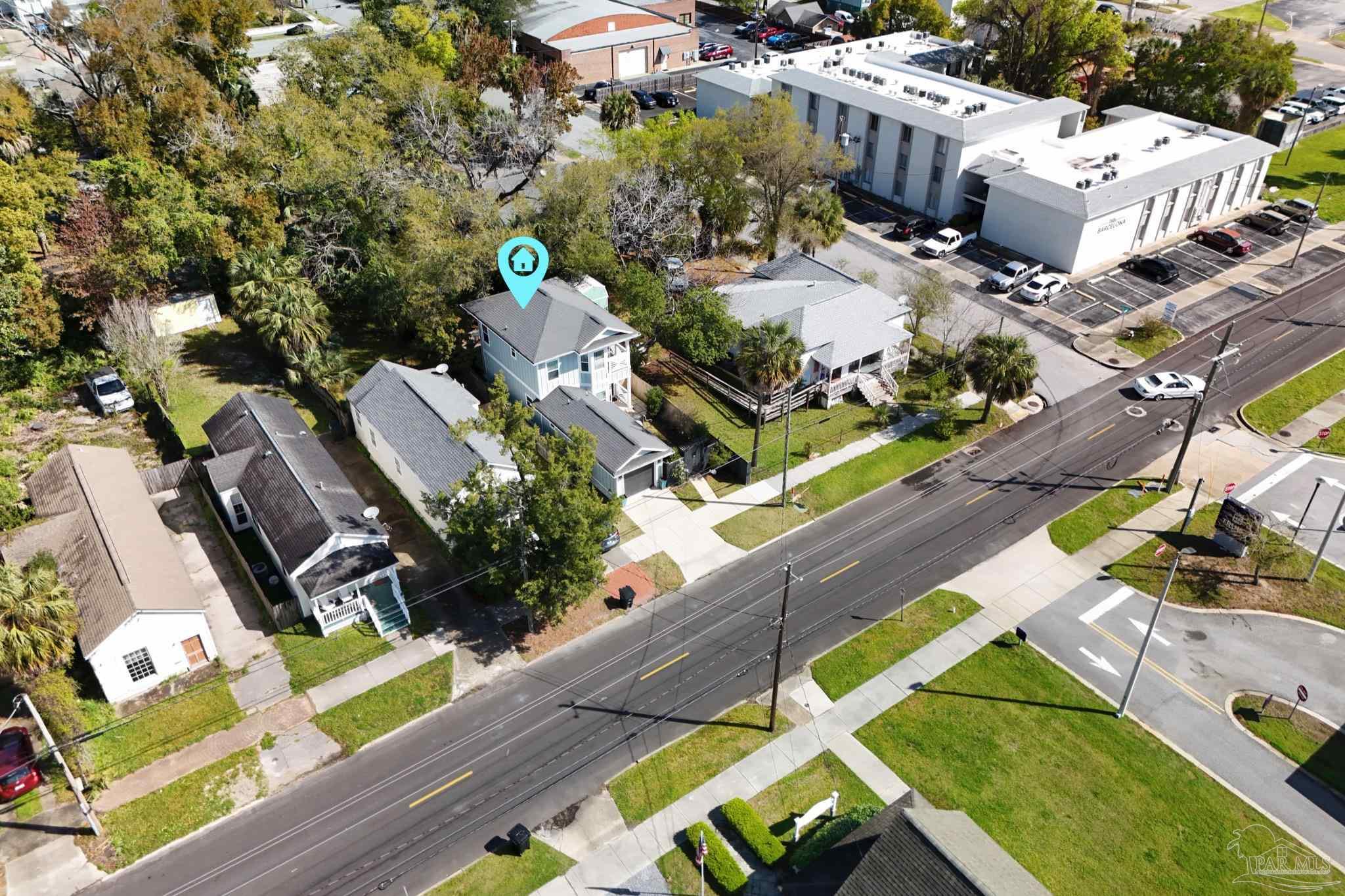 304 W Chase St