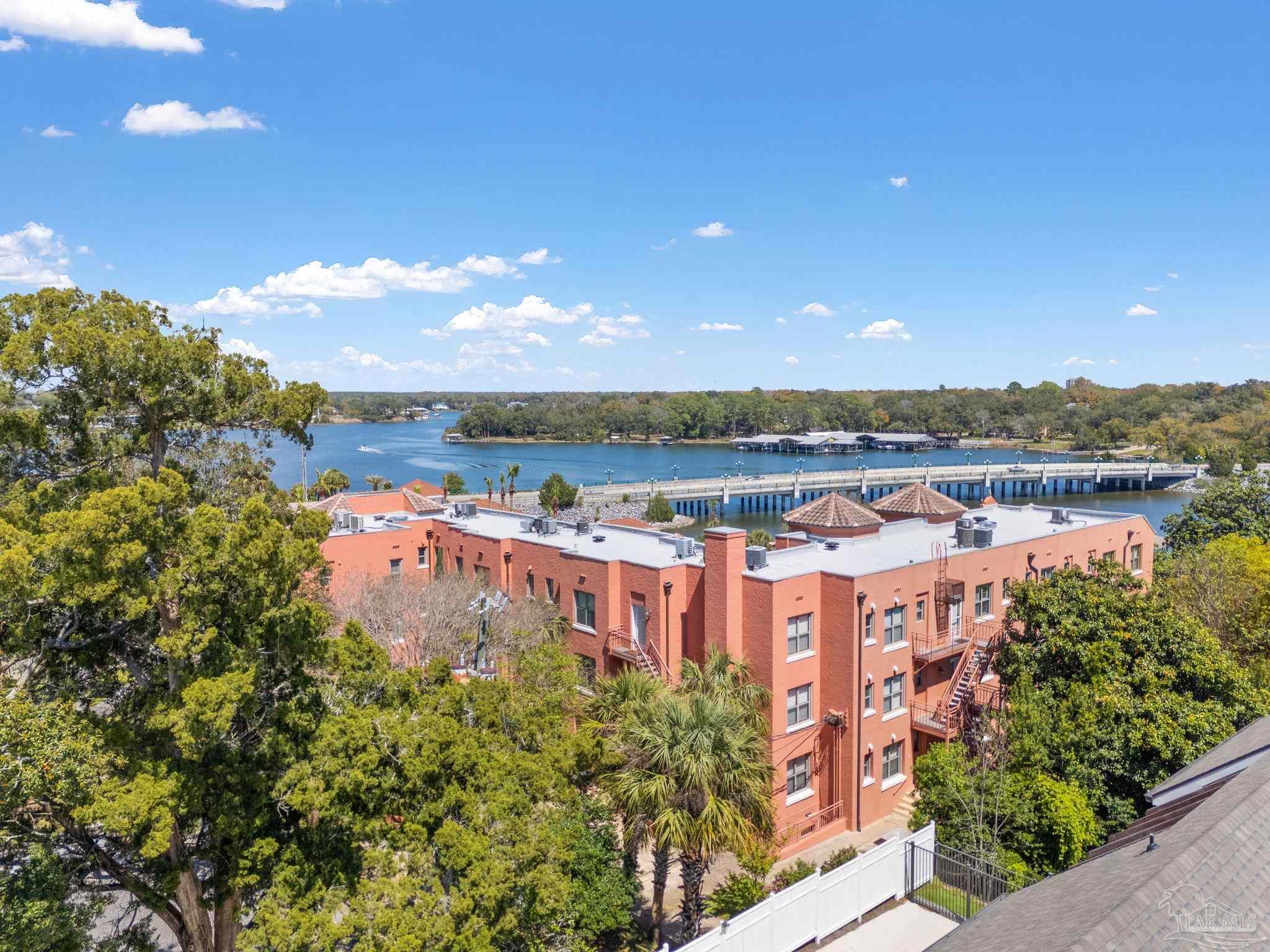 2007 E Gadsden St # 301