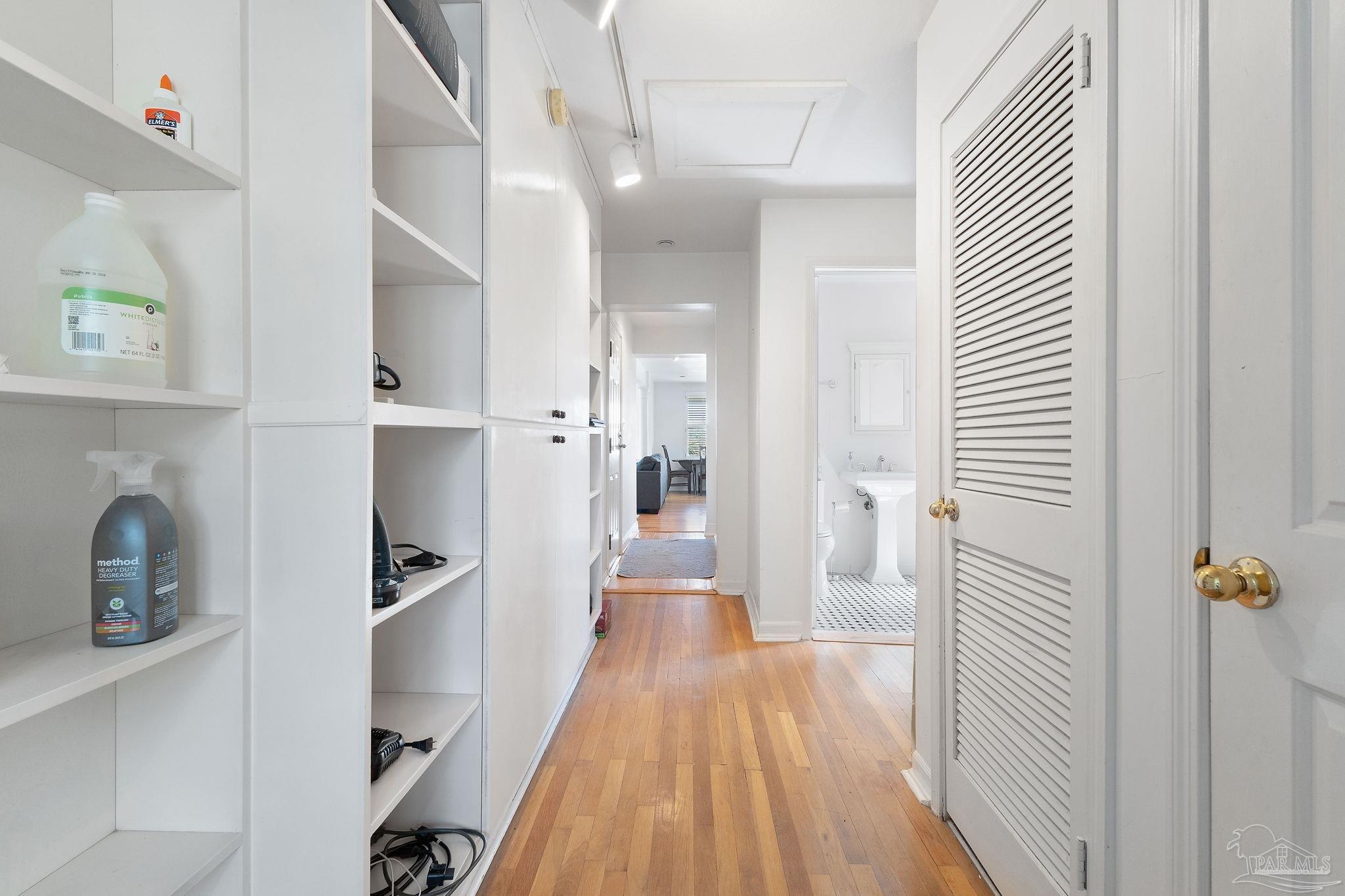 2007 E Gadsden St # 301