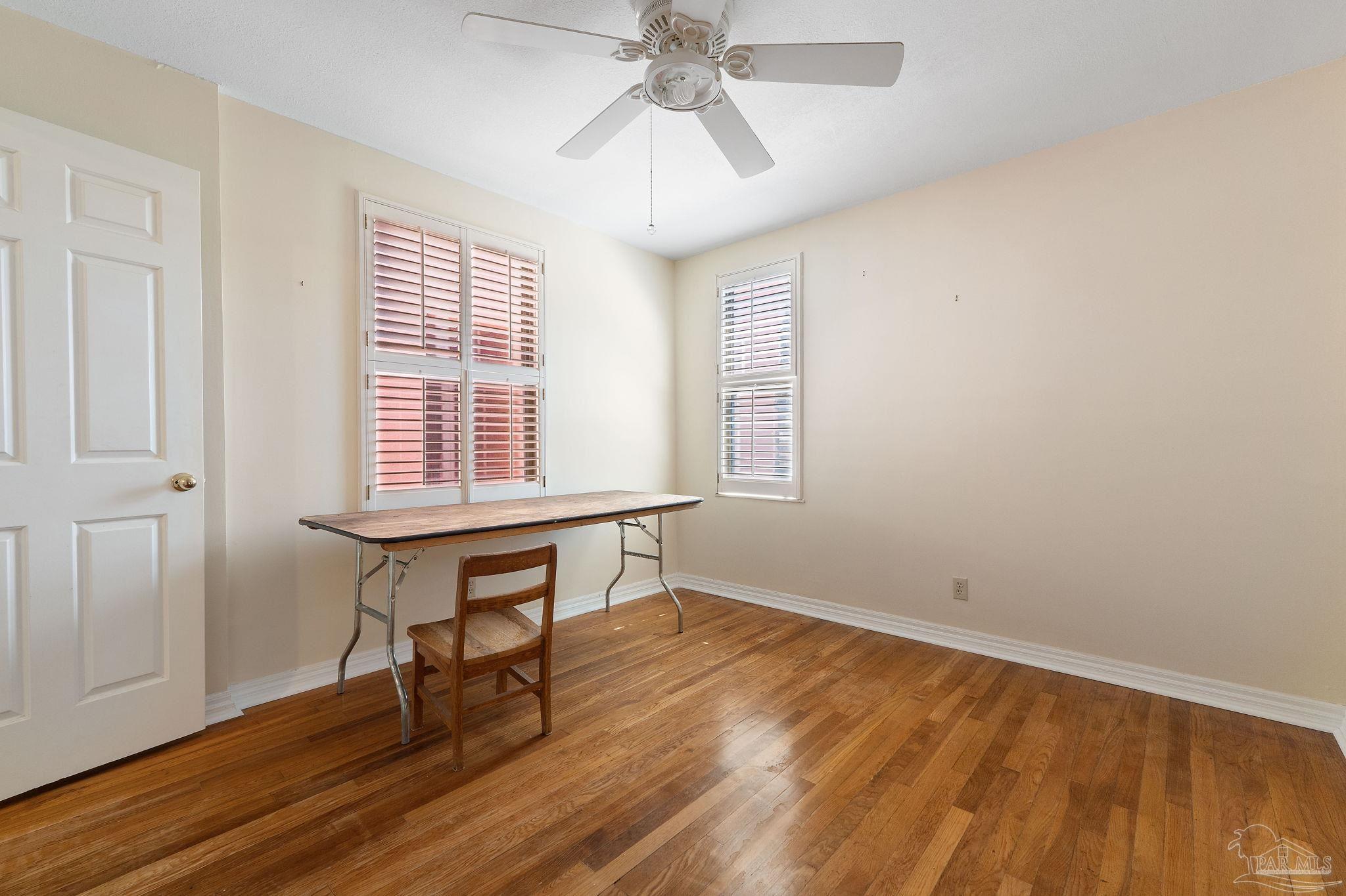 2007 E Gadsden St # 301