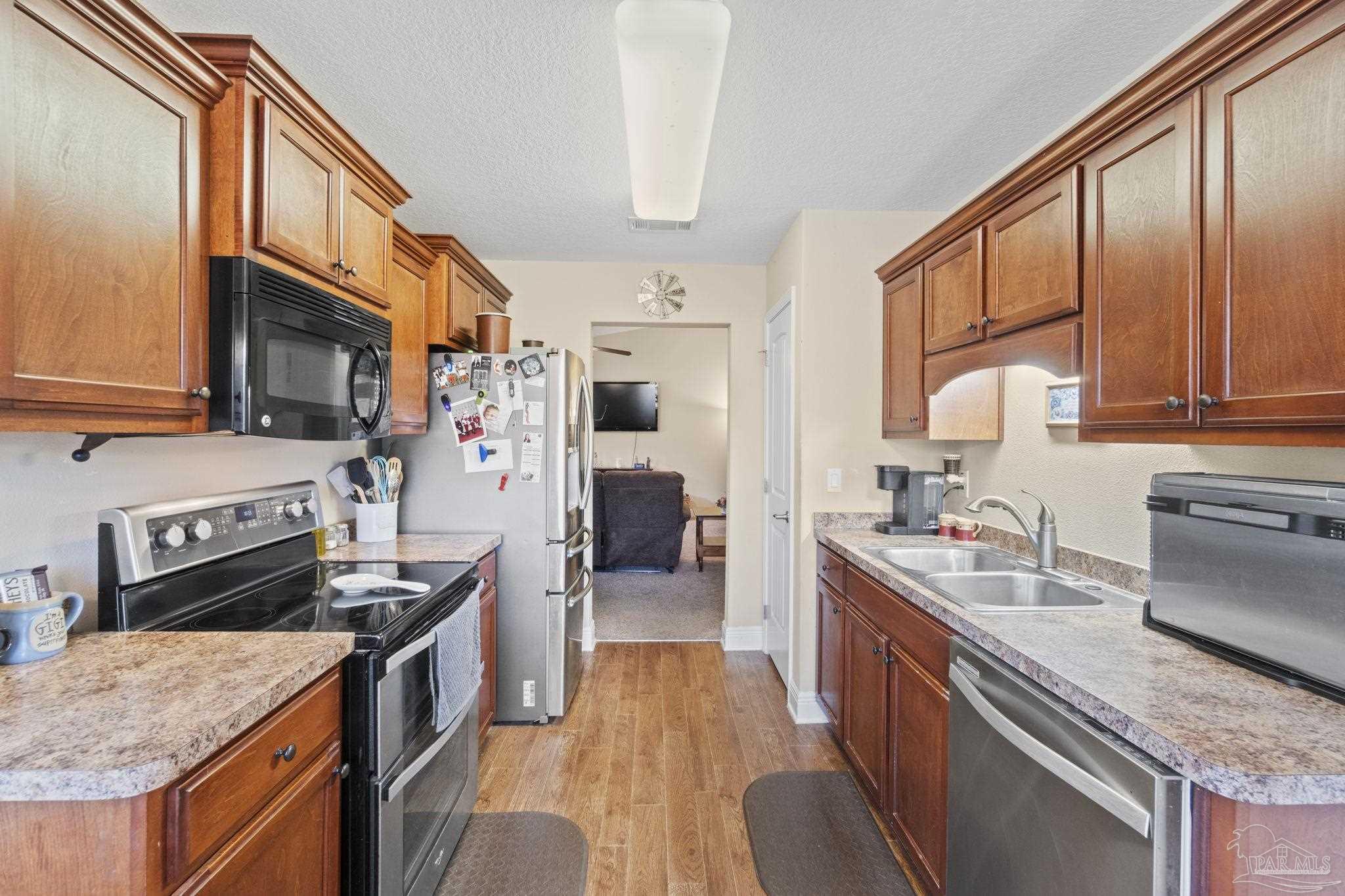 1438 Towhee Canyon Dr