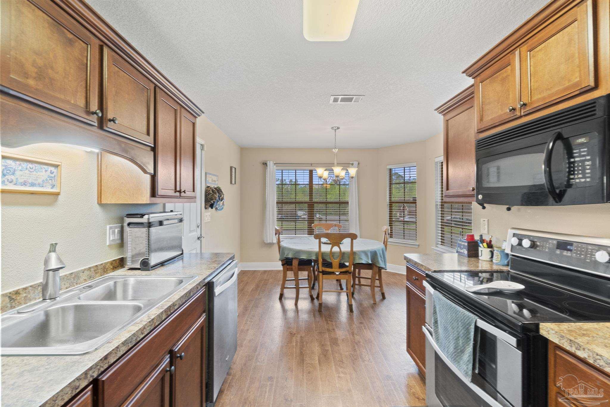 1438 Towhee Canyon Dr
