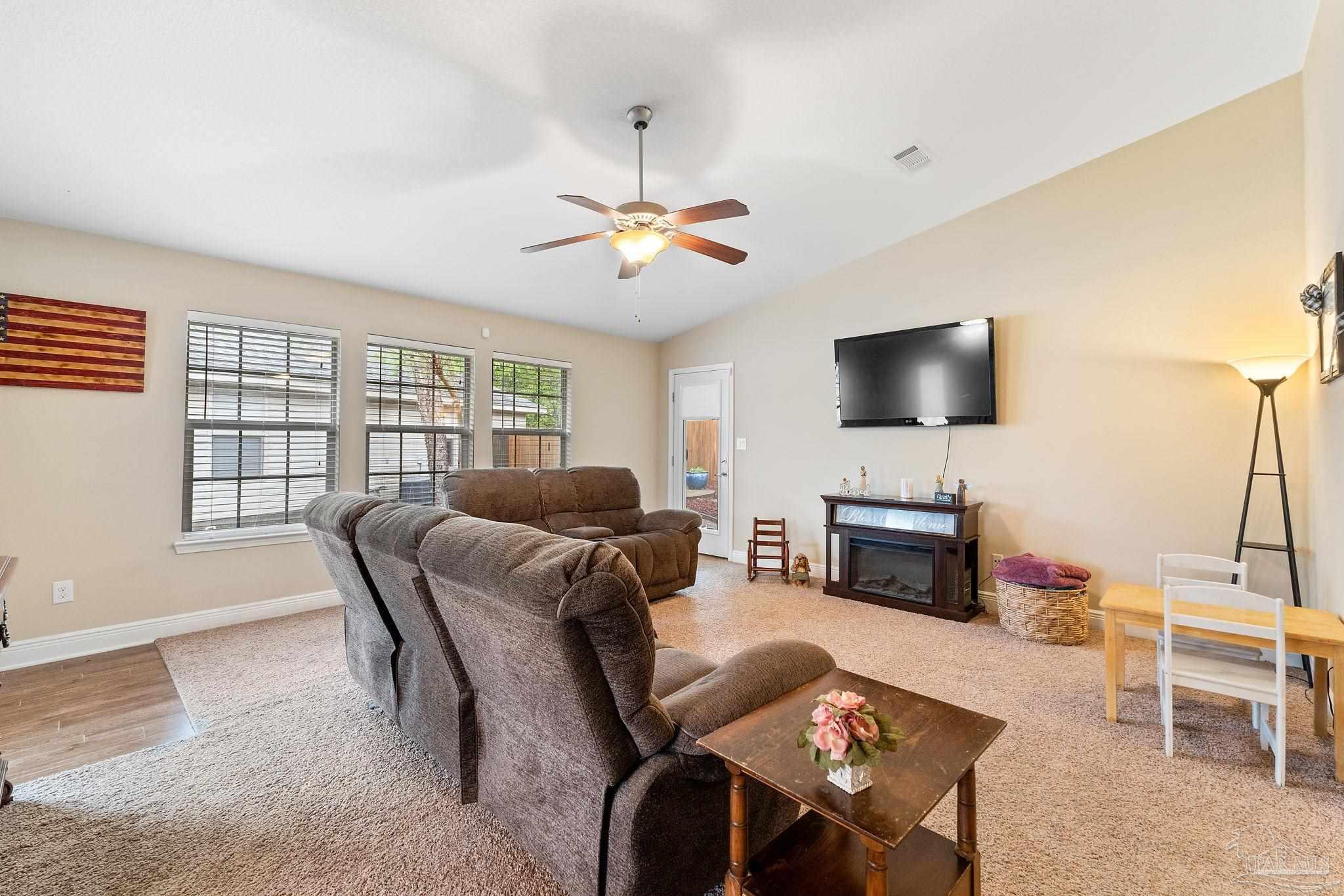 1438 Towhee Canyon Dr