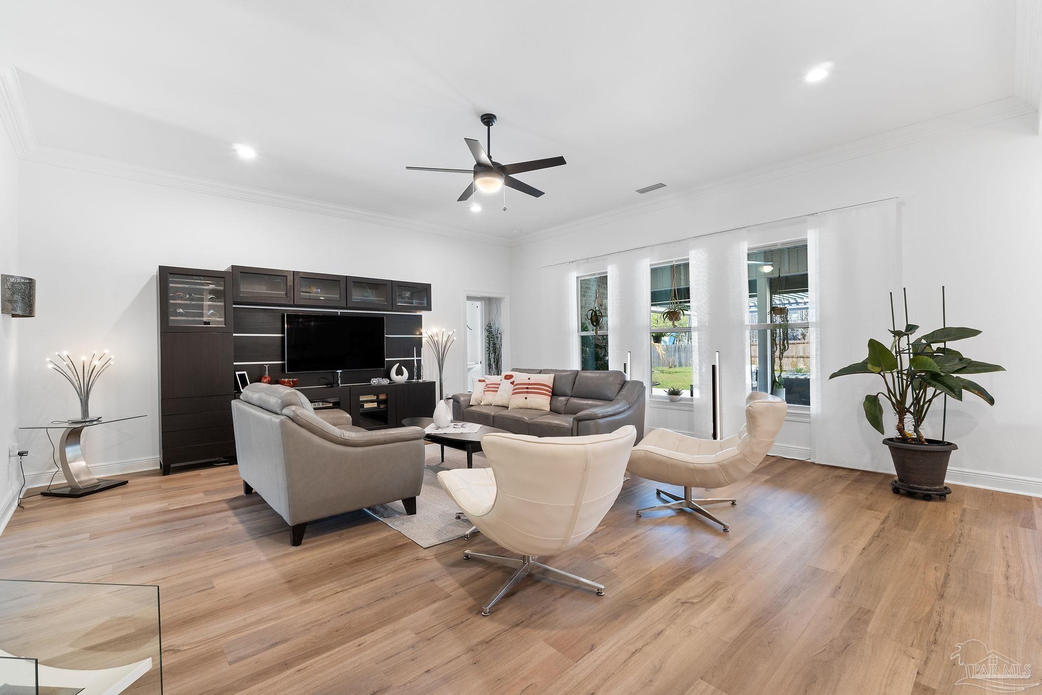 4214 Southern Palm Dr