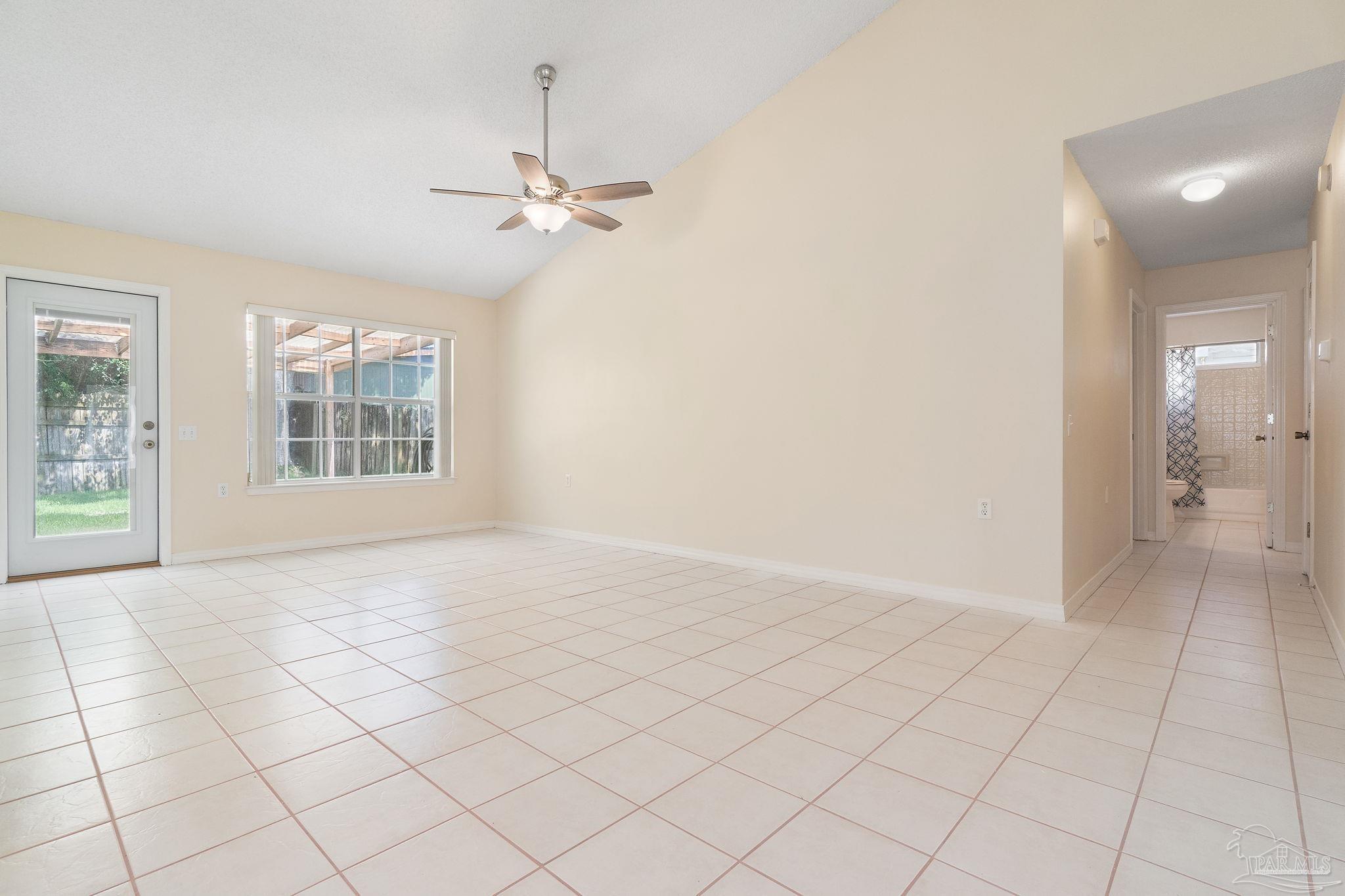 1324 Sterling Point Pl