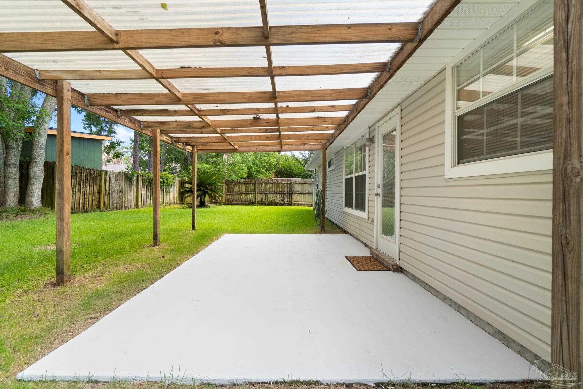 1324 Sterling Point Pl