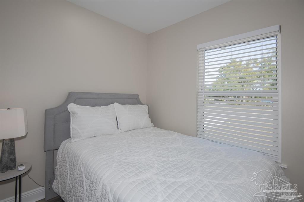 3061 N 16th Ave