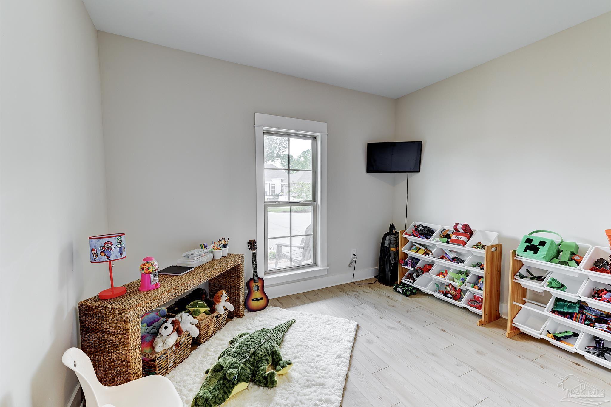 2876 Trestle Way