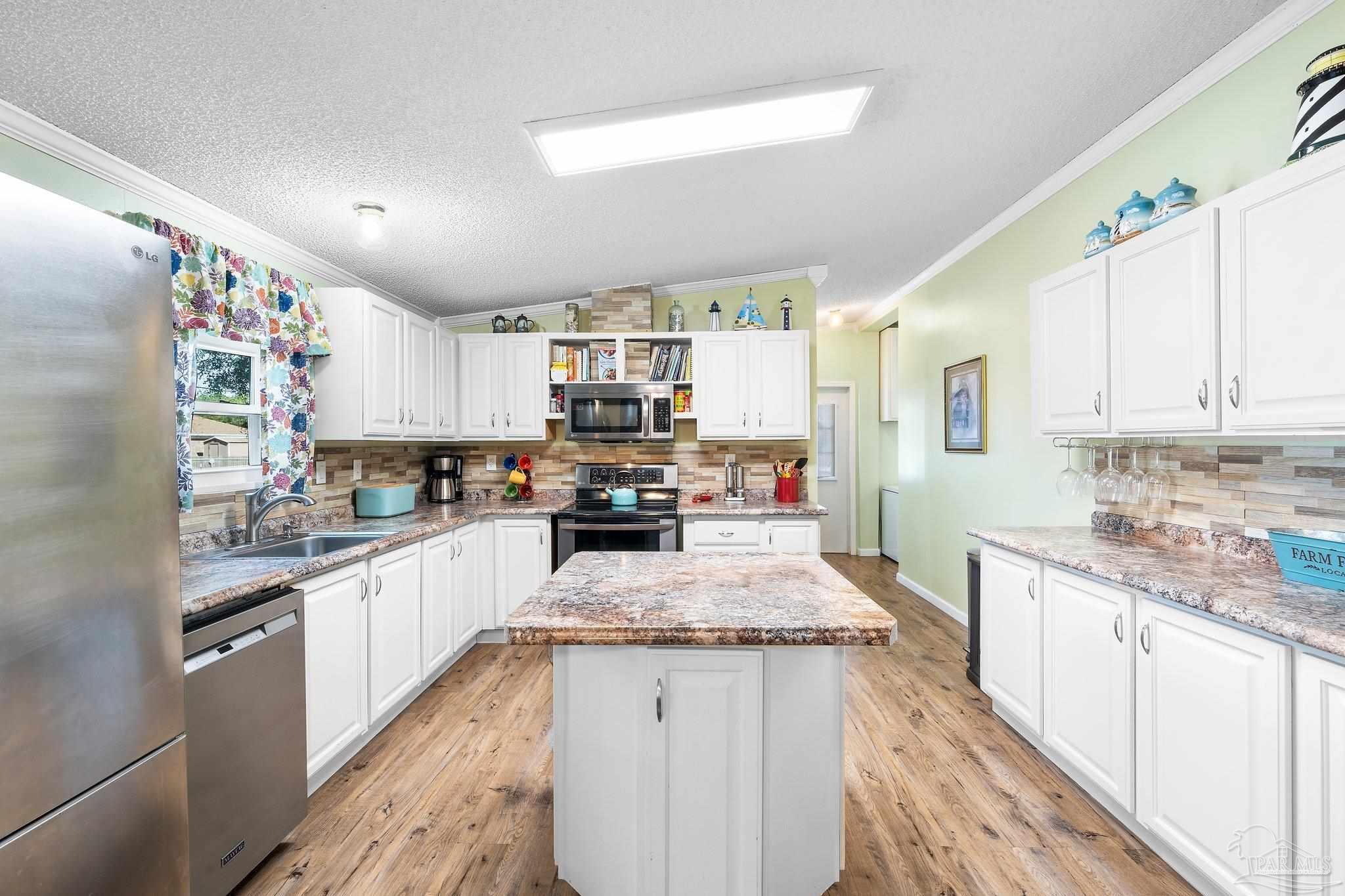 7988 Twin Lake Dr