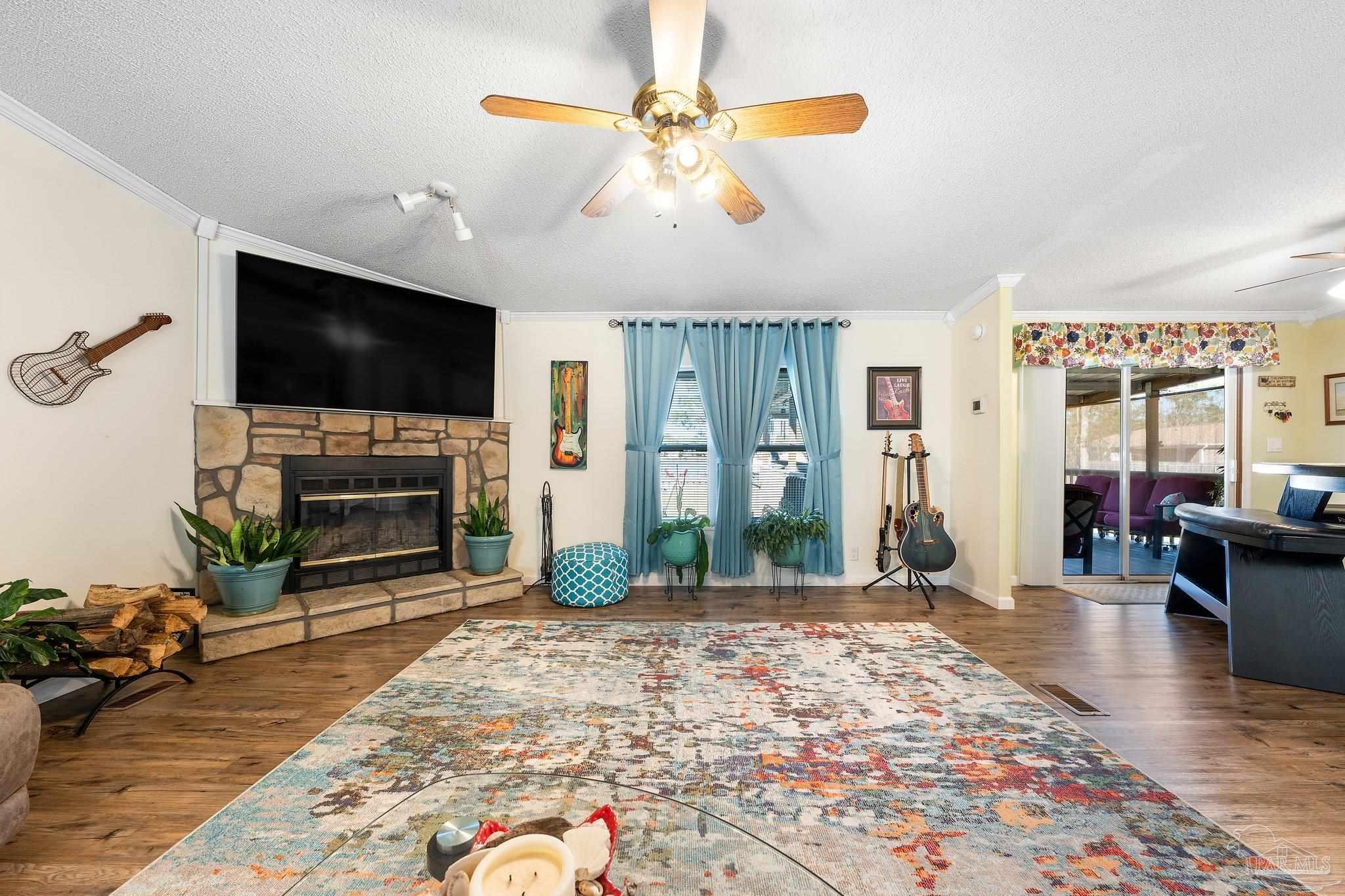 7988 Twin Lake Dr